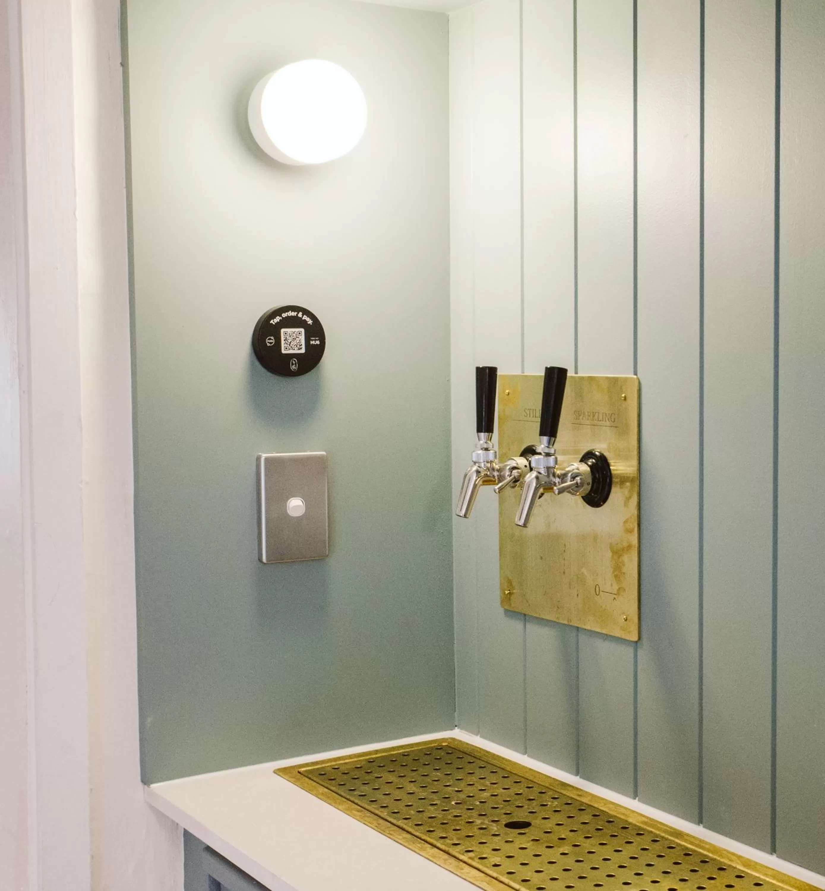 Kitchen or kitchenette in Garde and Warders Hotel