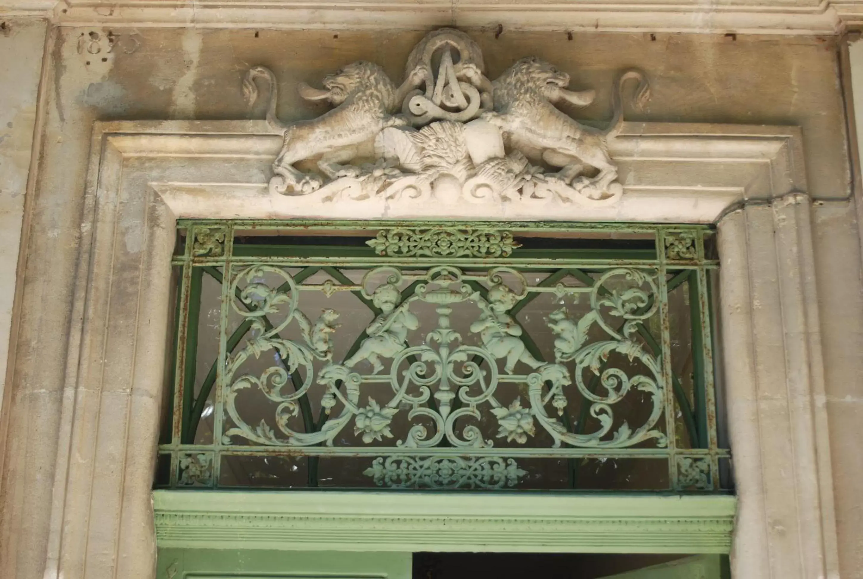 Decorative detail in Château Cornillon