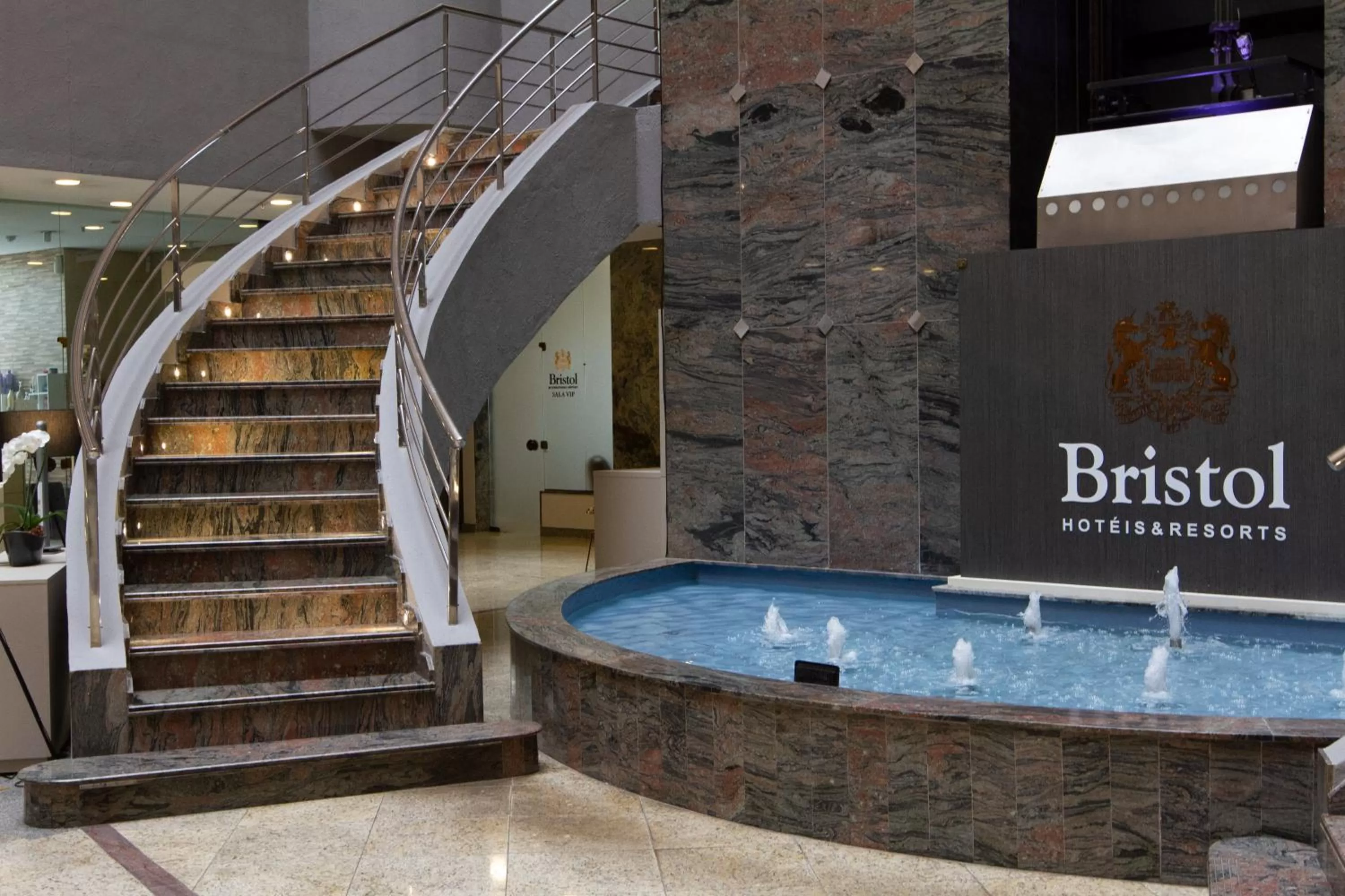 Lobby or reception, Swimming Pool in Bristol International Guarulhos