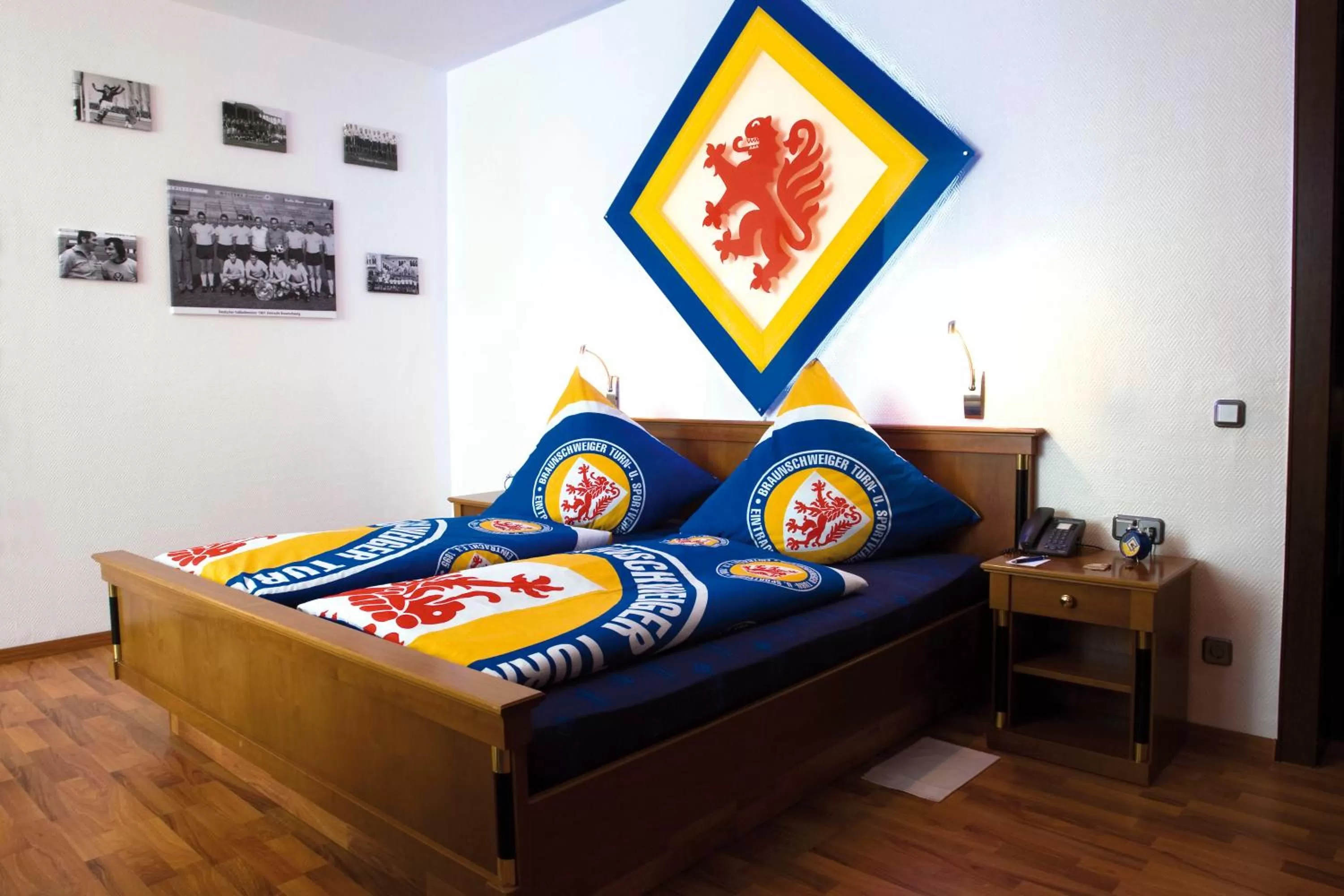 Bed in Hotel Deutsches Haus