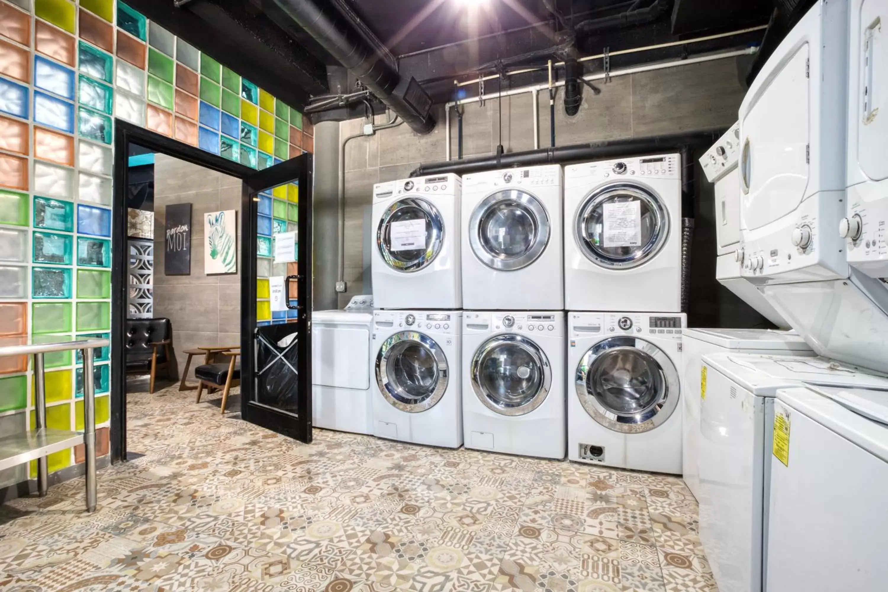 laundry in Eazy Centro by ULIV