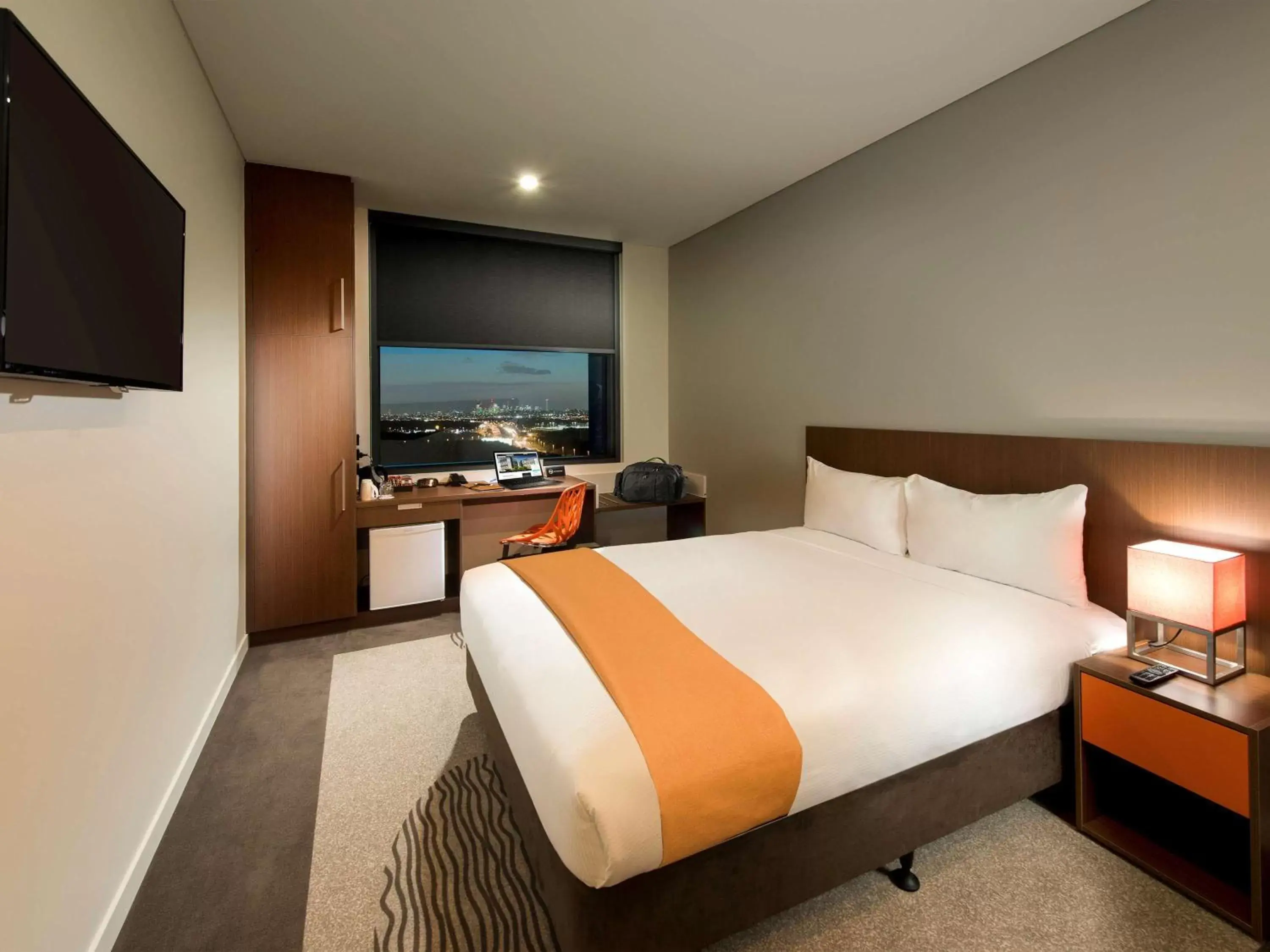 Photo of the whole room, Bed in ibis Brisbane Airport