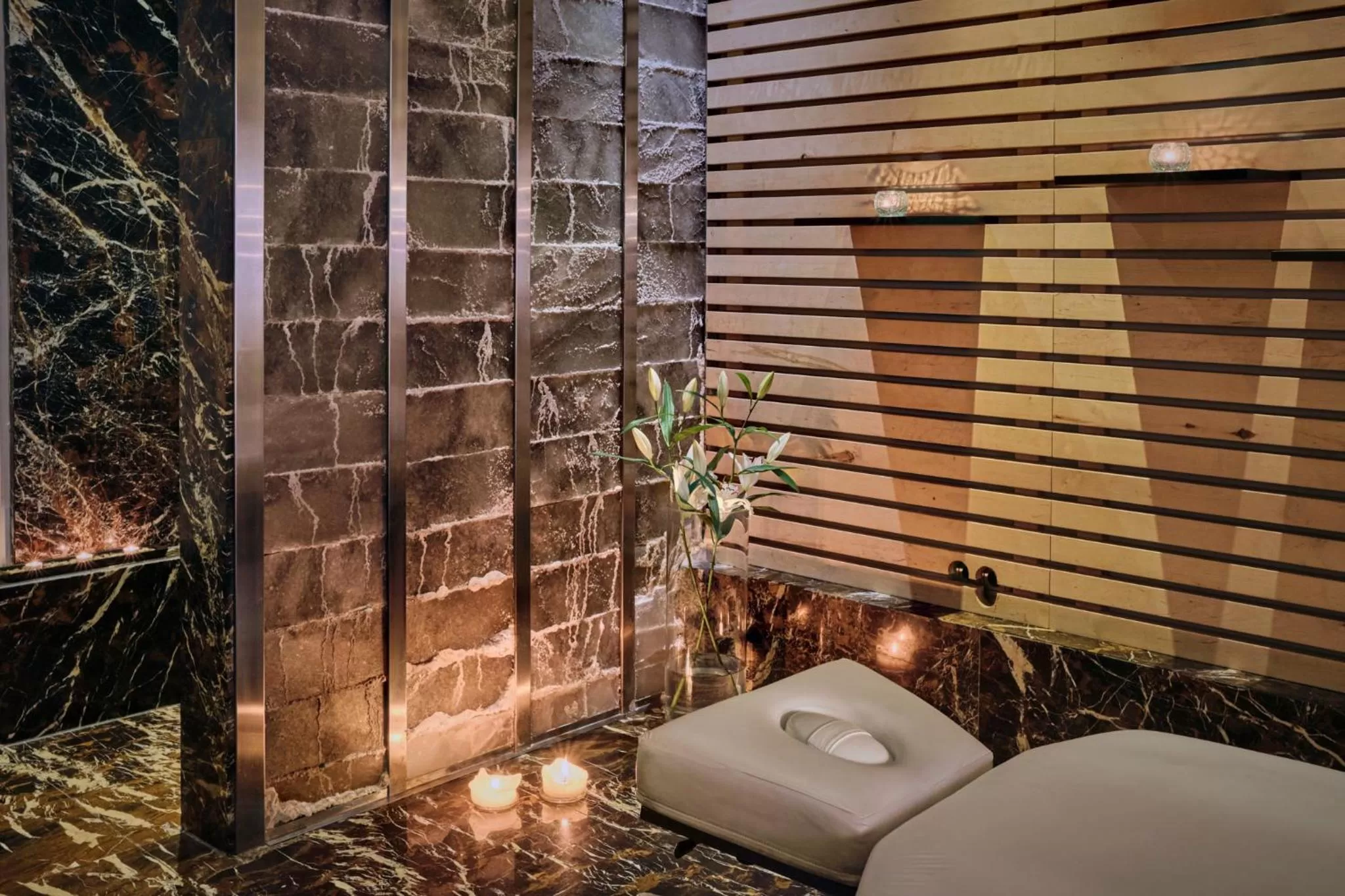 Massage in Hotel Monopol