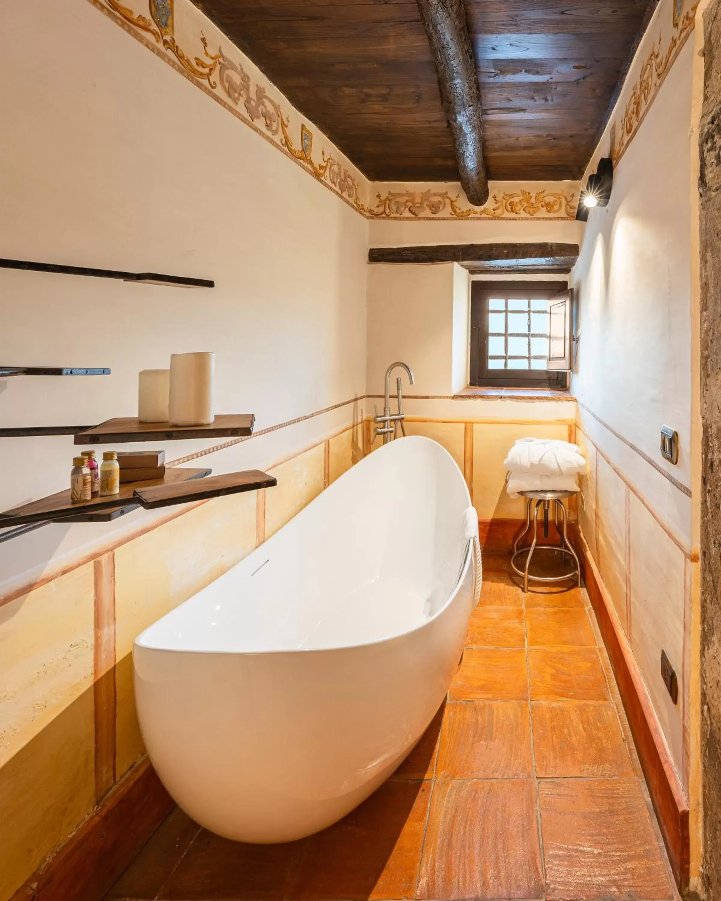Bath, Bathroom in Castello di Limatola