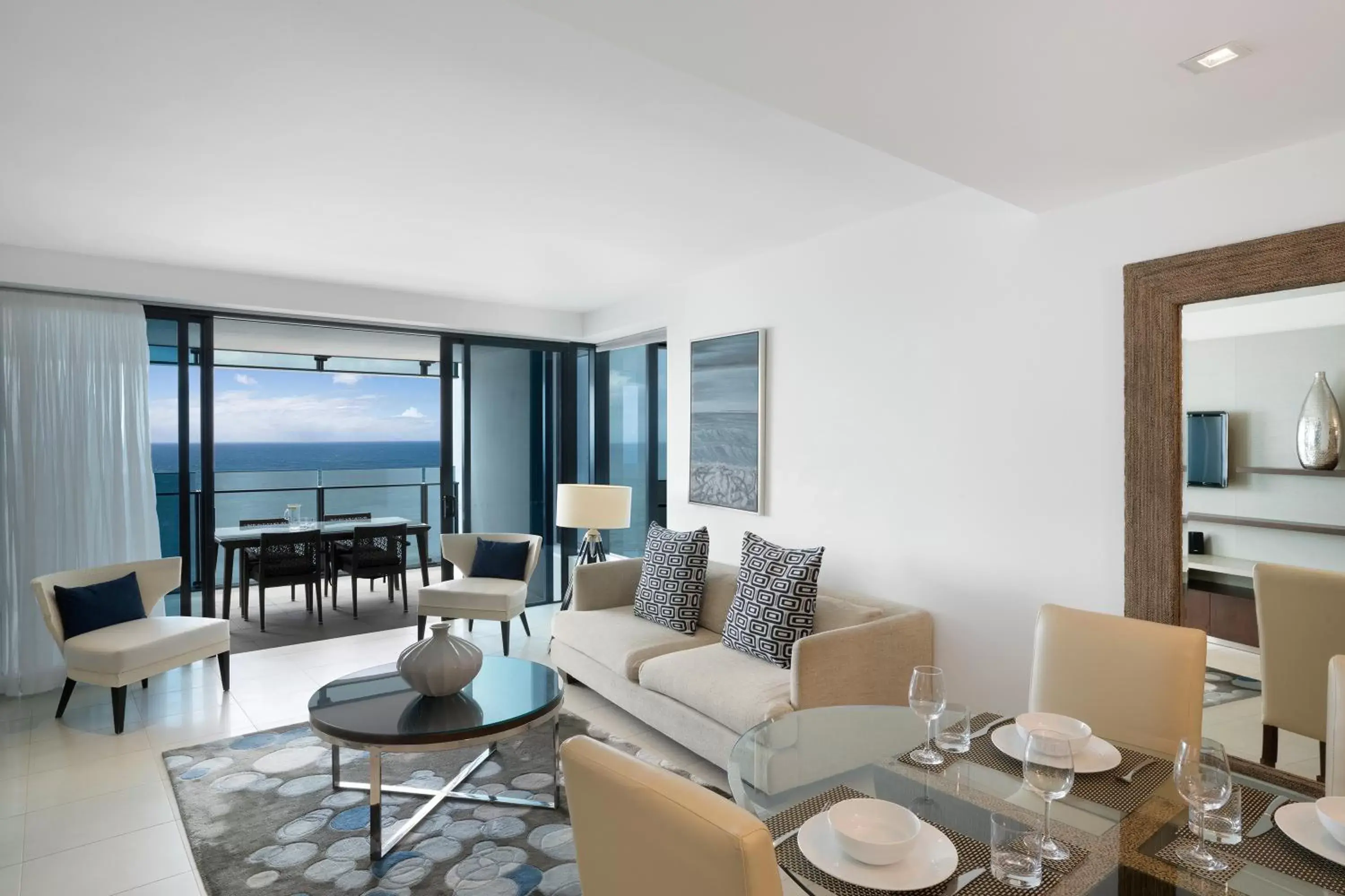 Two-Bedroom Apartment with Ocean View in Peppers Soul Surfers Paradise Two-Bedroom Apartment with Ocean View in Peppers Soul Surfers Paradise