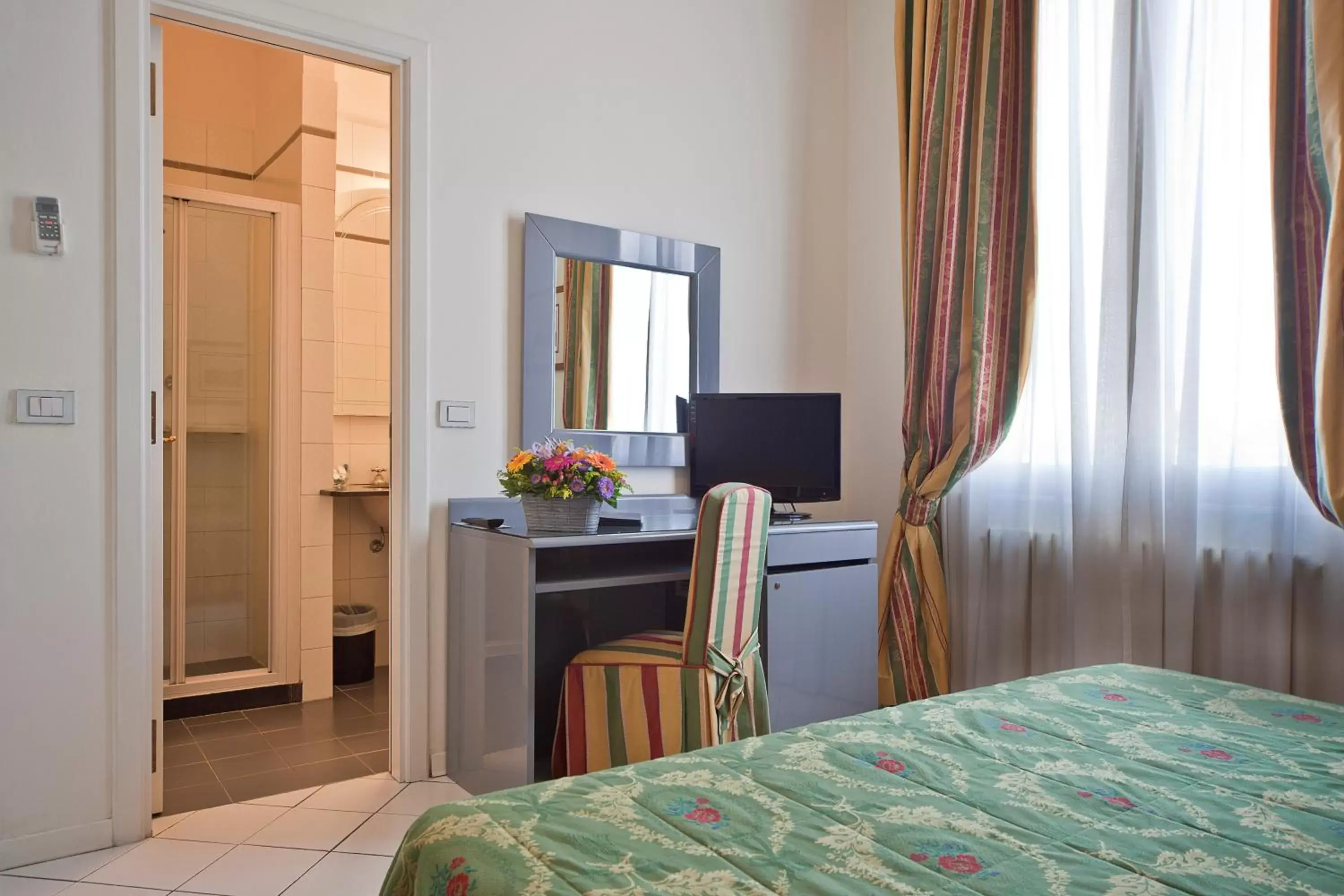 Standard Double Room in Hotel Italia