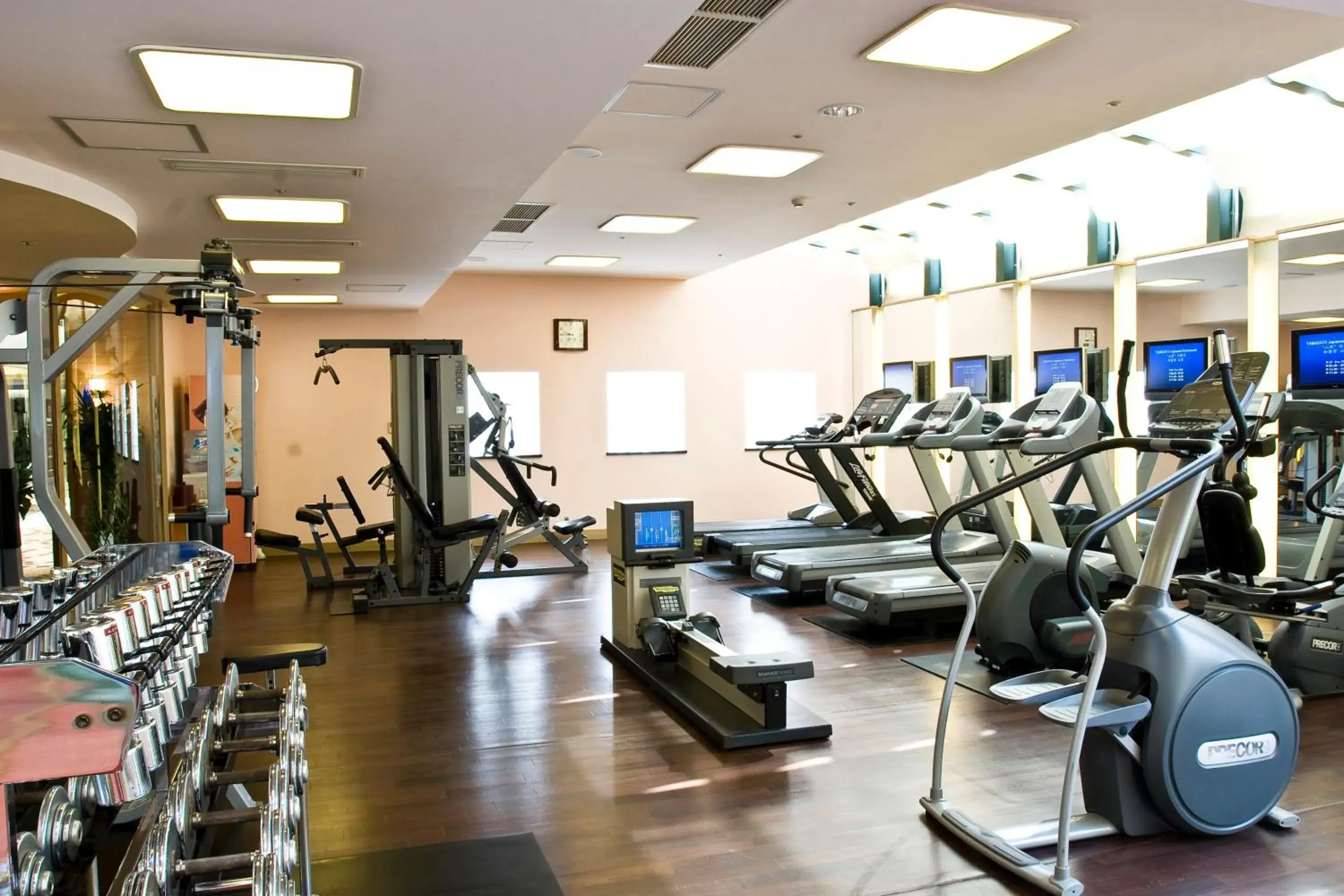 Fitness centre/facilities, Fitness Center/Facilities in Okura Garden Hotel