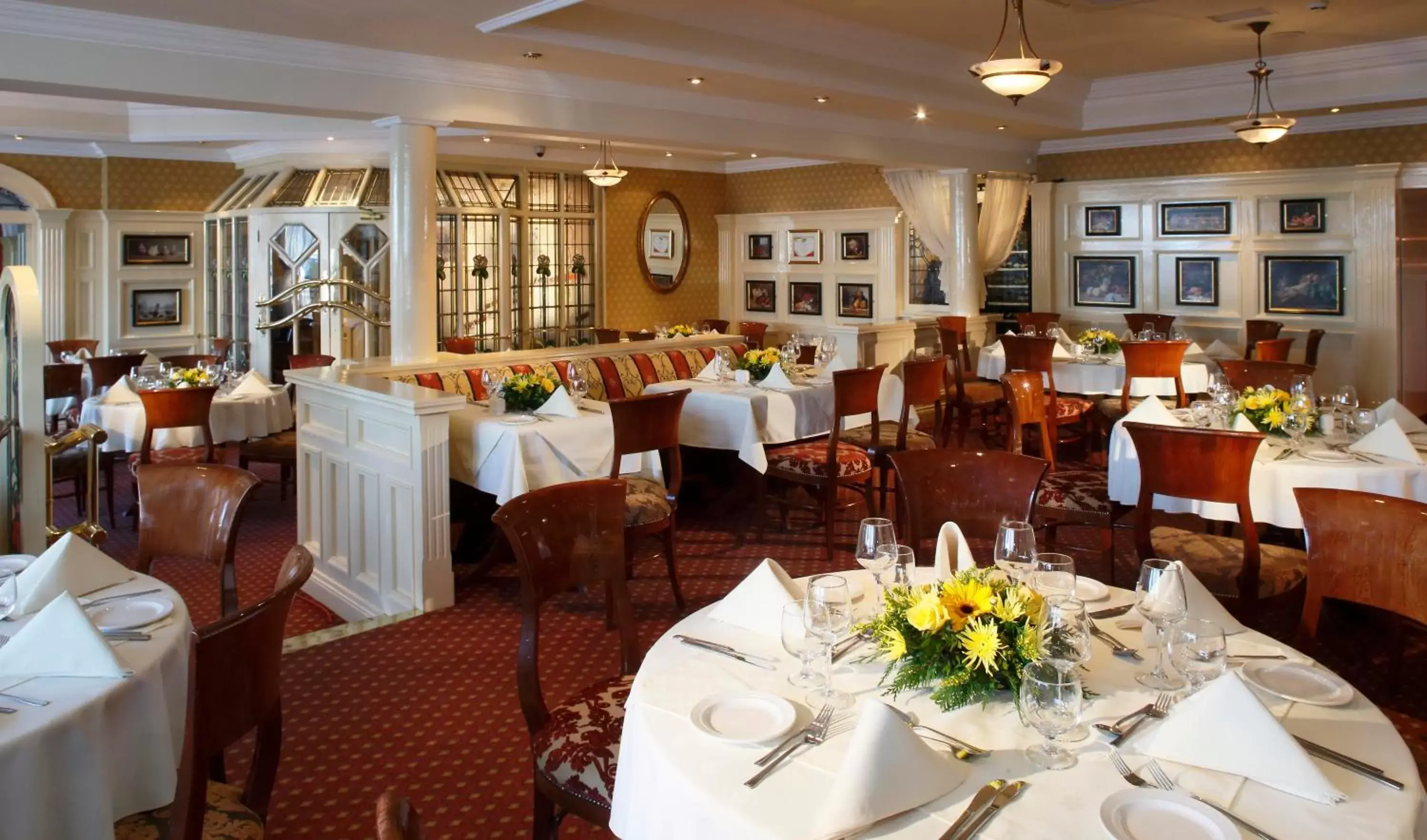 Restaurant/Places to Eat in Granville Hotel