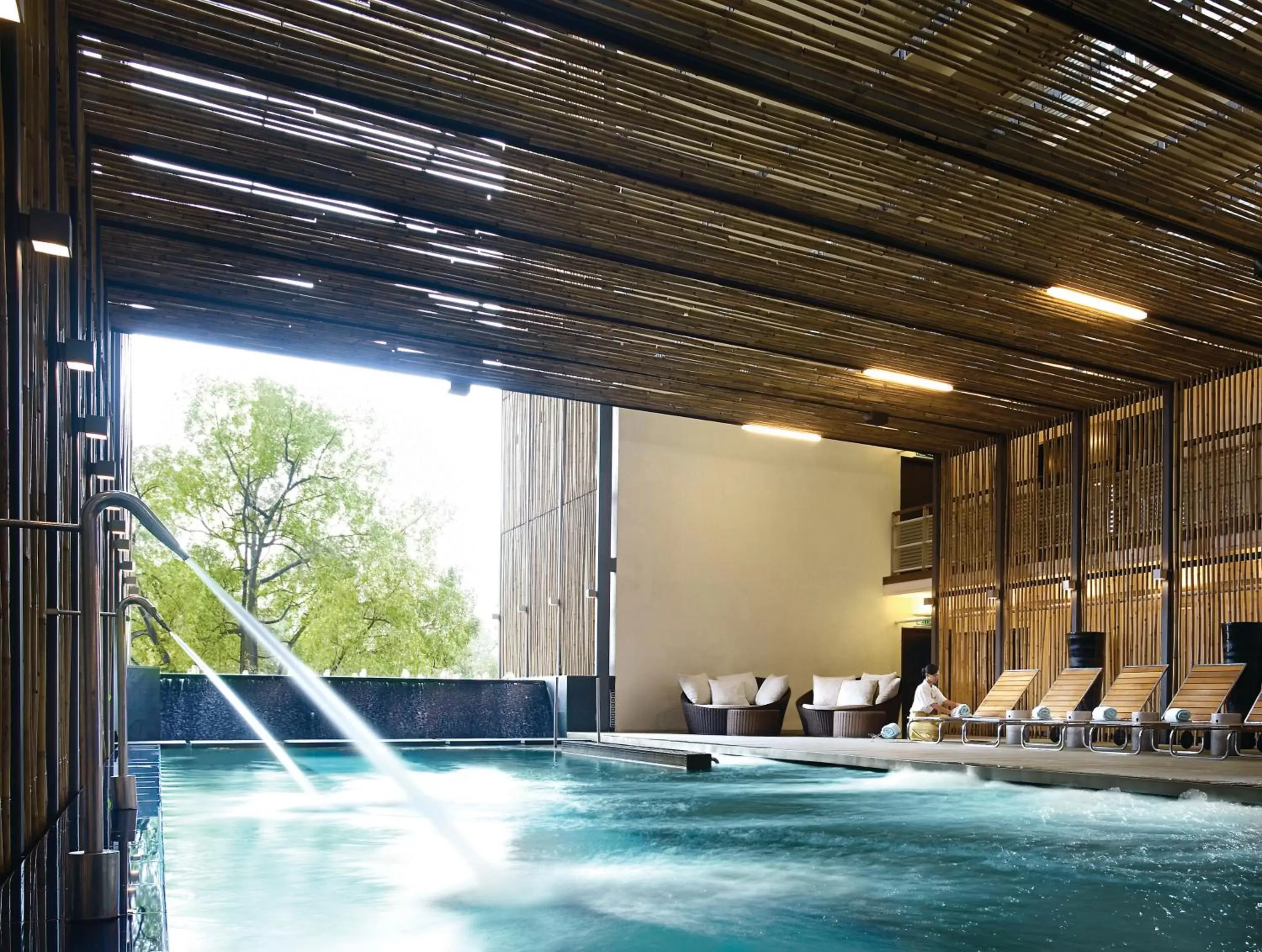 Swimming Pool in Hotel Maya Kuala Lumpur