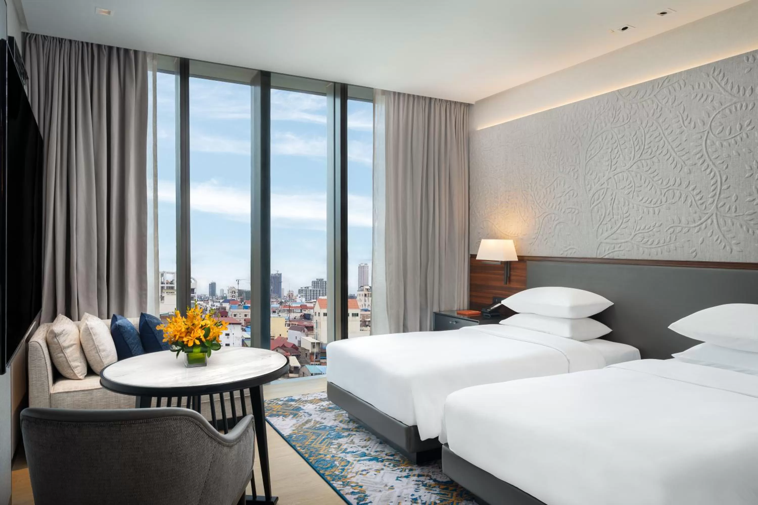 Bedroom, Bed in Hyatt Regency Phnom Penh