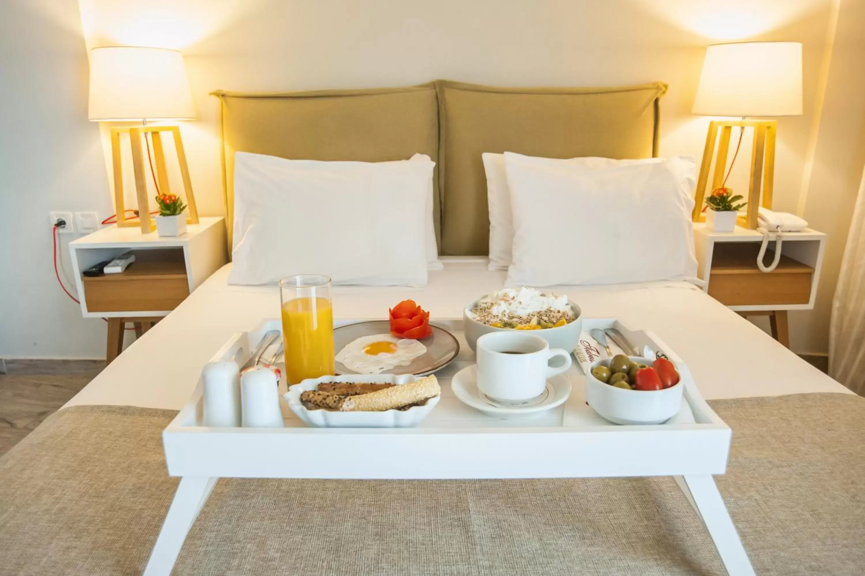 Bed, Breakfast in Fedriades Delphi Hotel