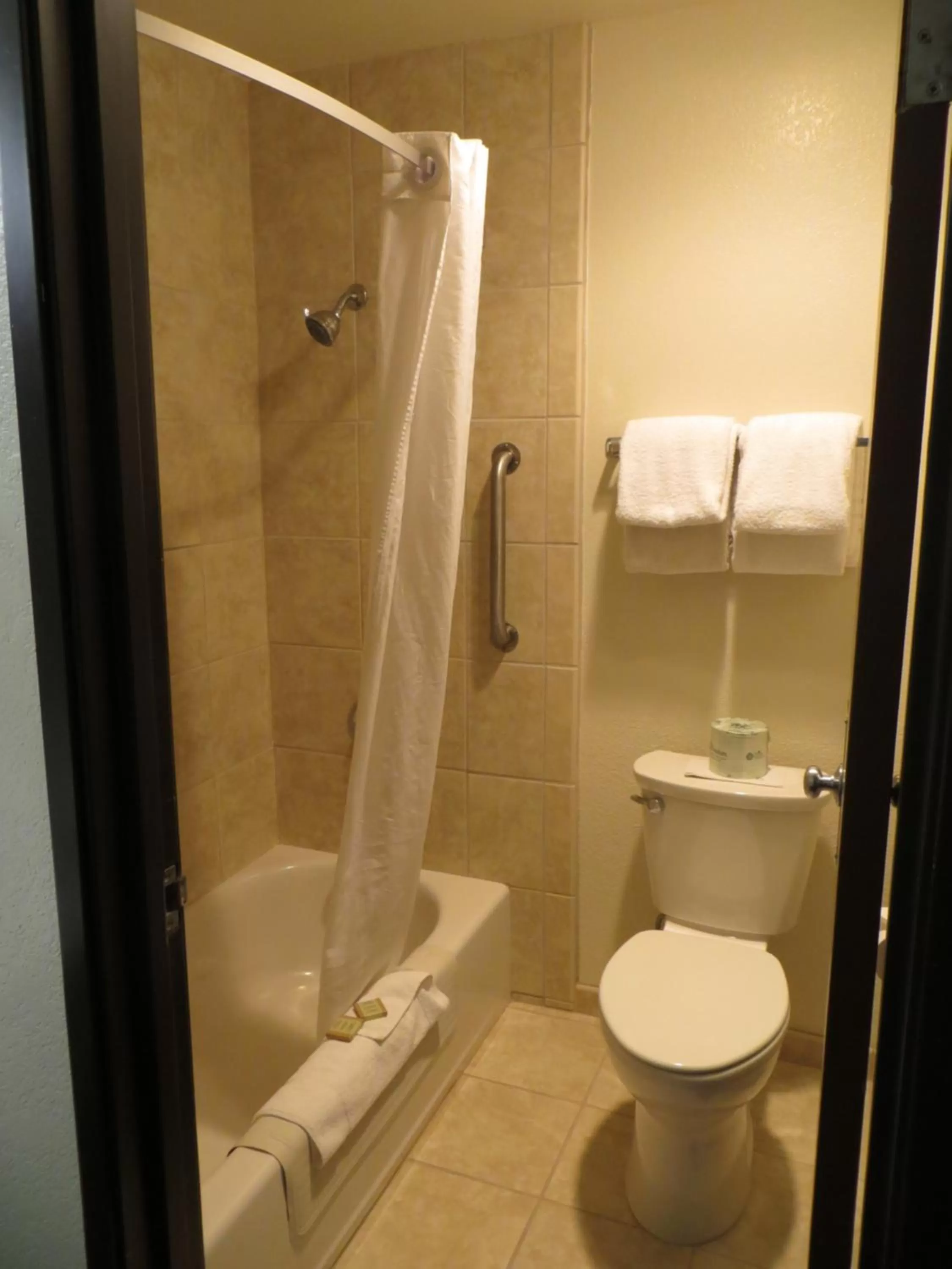 Bathroom in Super 8 by Wyndham Susanville