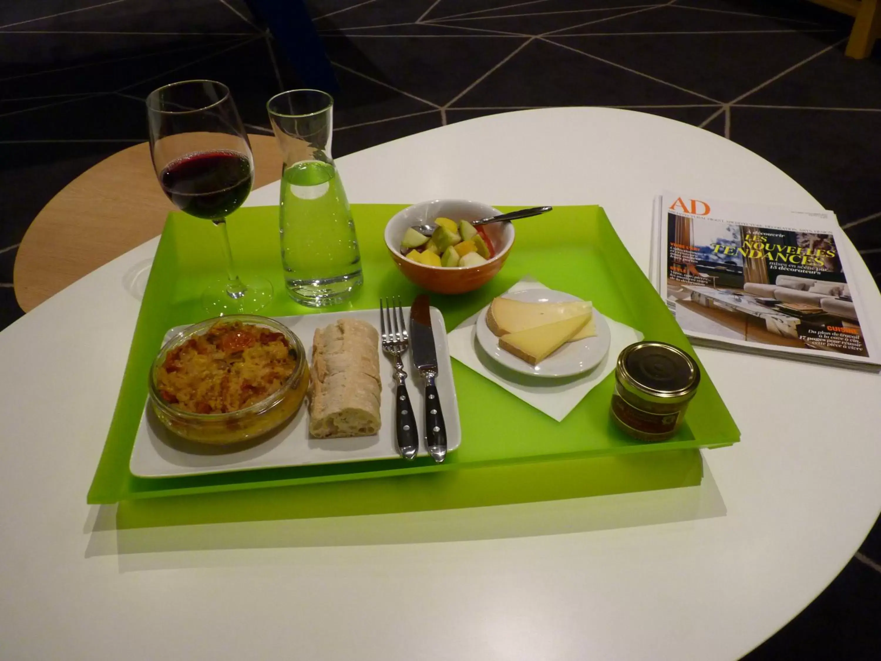 Food and drinks in ibis Styles Roanne Centre Gare