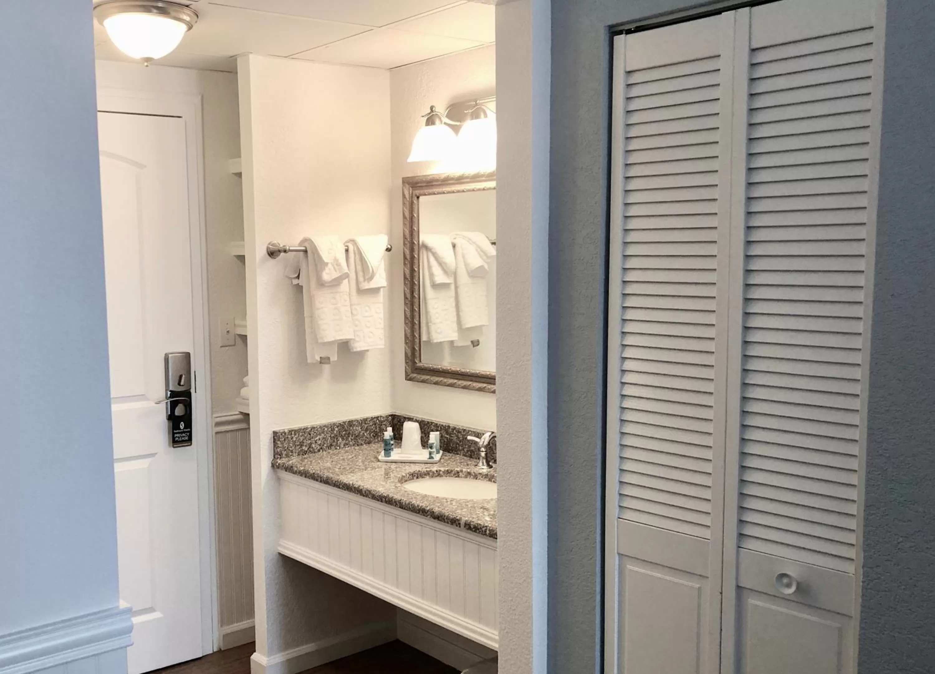 Bathroom in Atlantic View Hotel