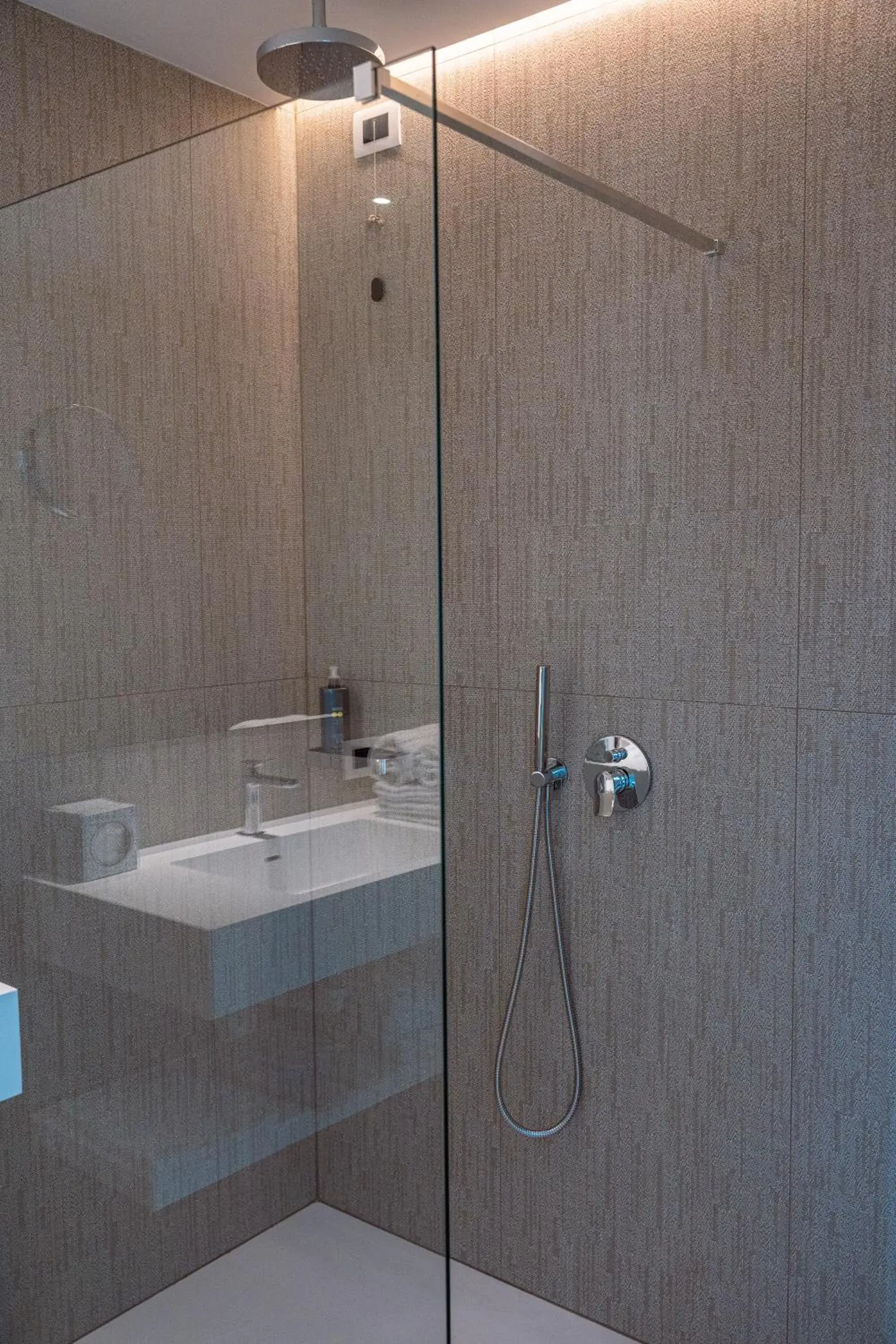 Shower, Bathroom in Hotel Galassia Suites & Spa