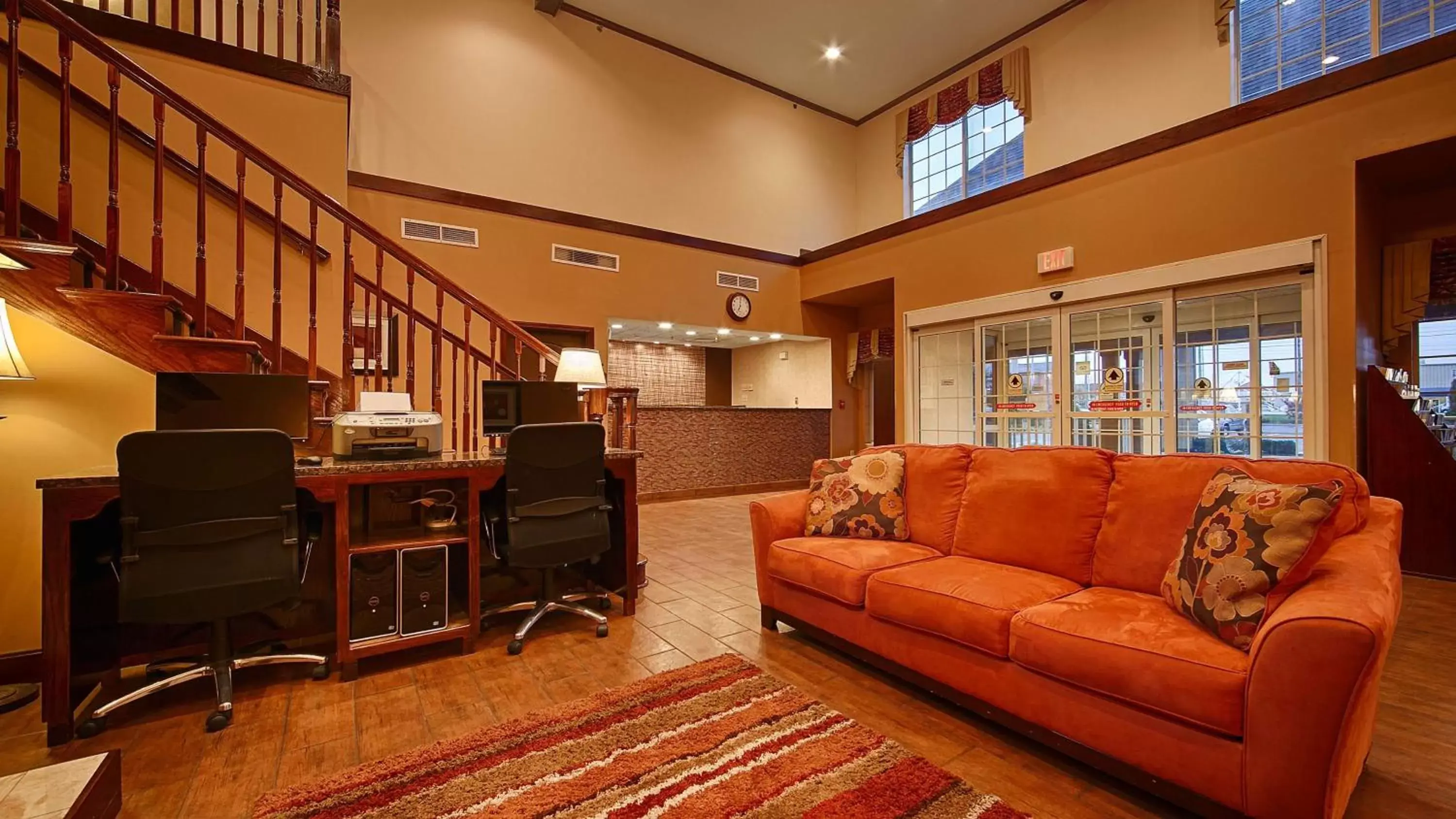 Lobby or reception, Seating Area in Best Western Plus Fort Wayne Inn & Suites North