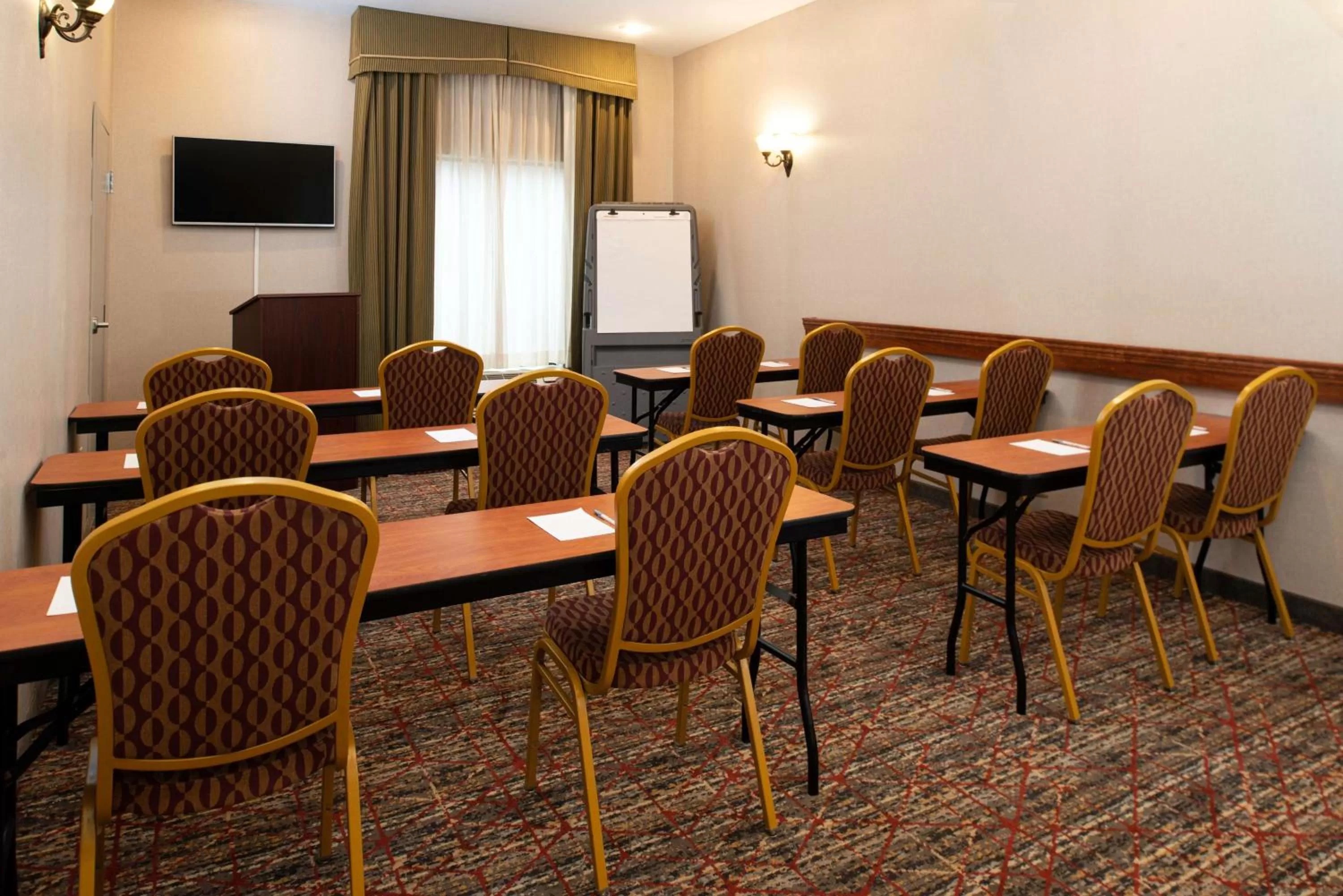 Meeting/conference room in Hampton Inn Kansas City Northeast