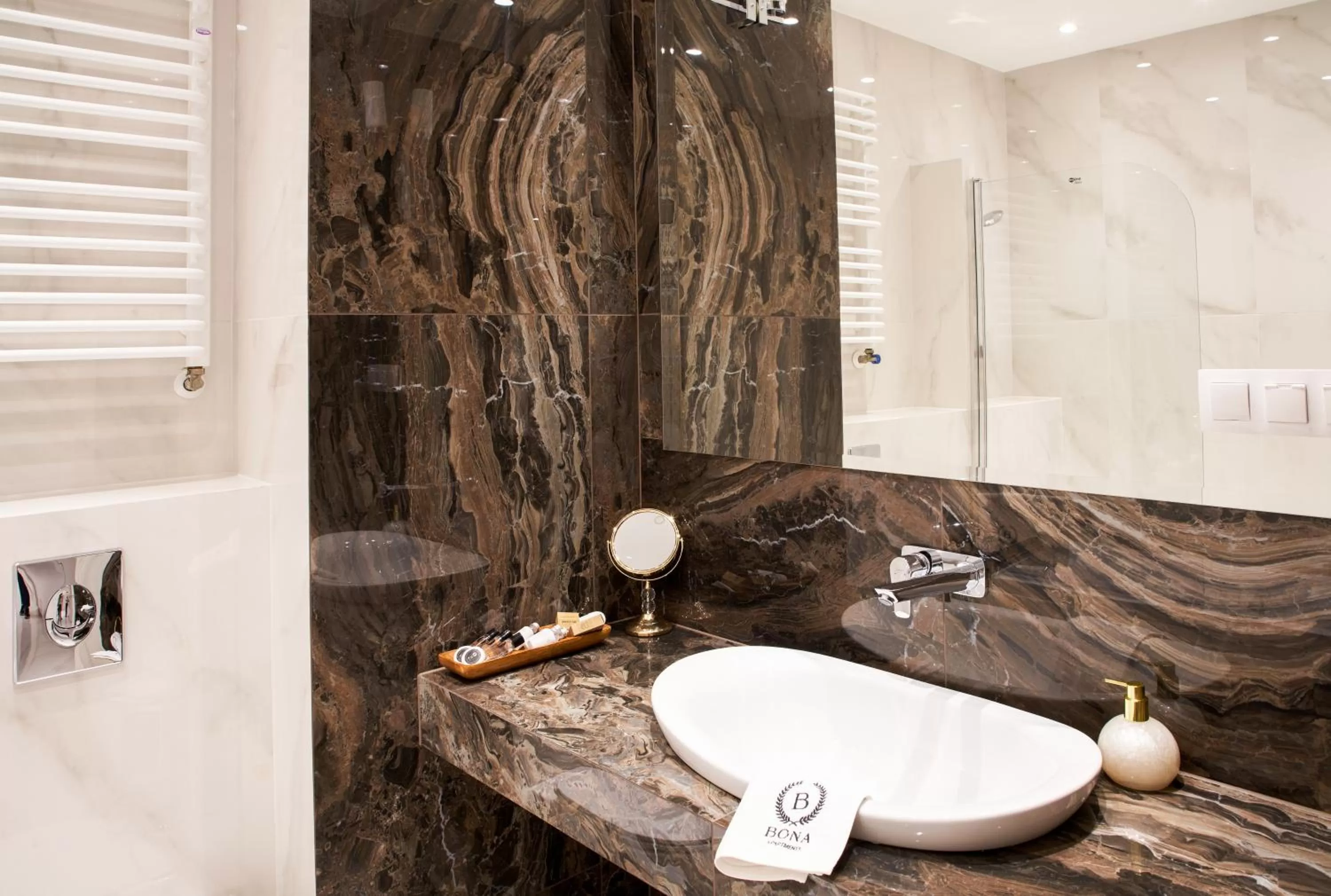 Toilet, Bathroom in Jacuzzi SPA Prestige