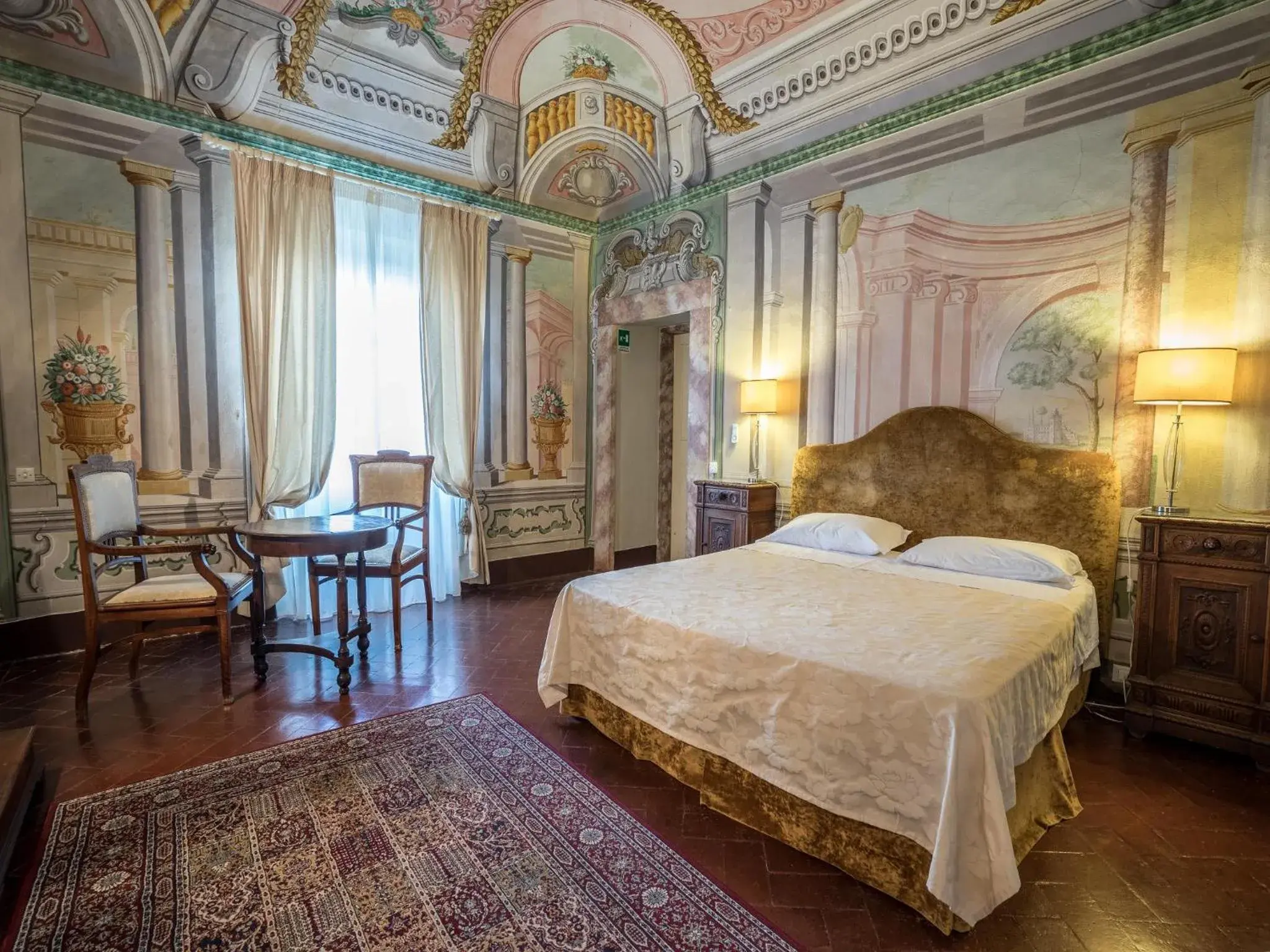 Bed in Hotel Villa Sermolli