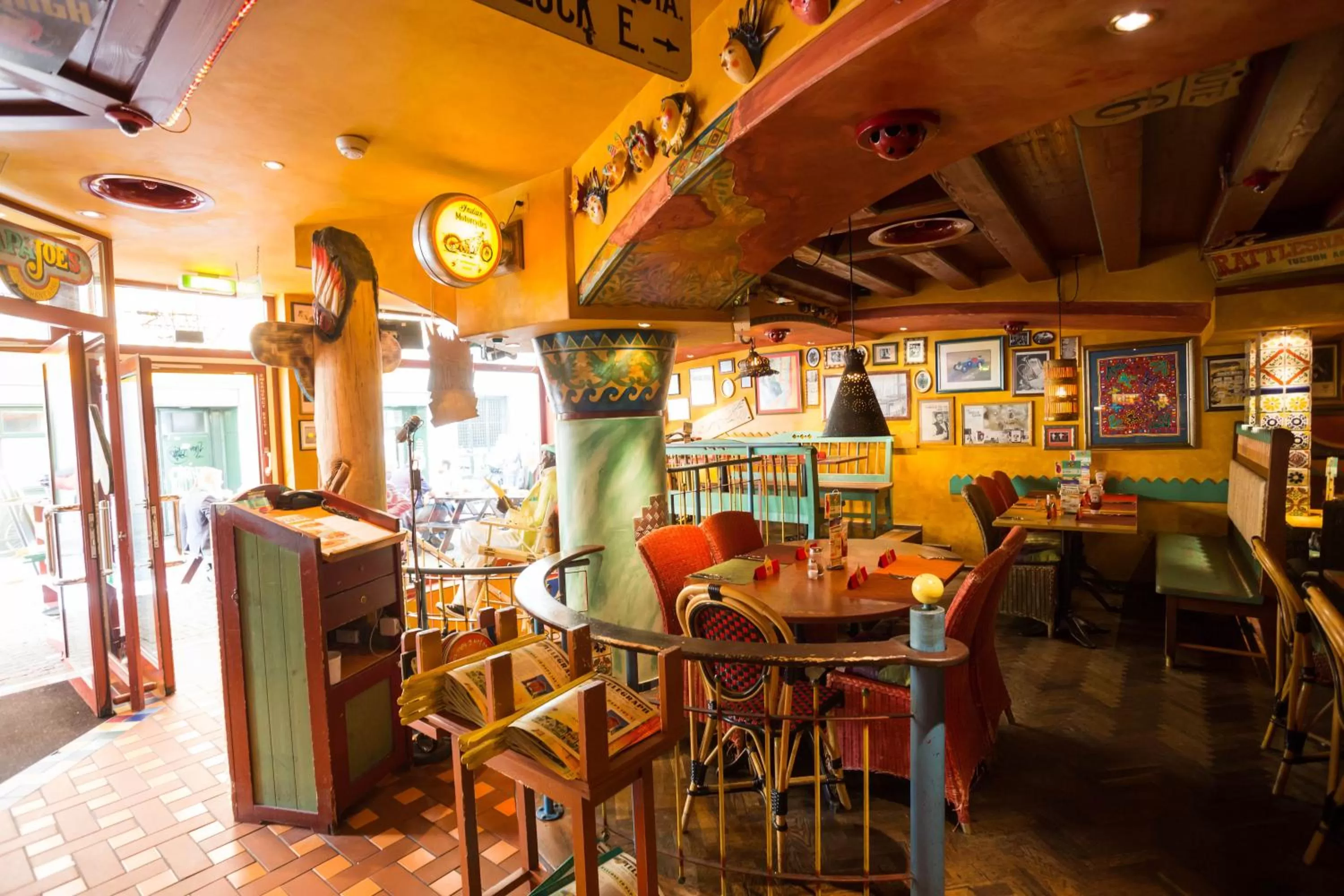 Lounge or bar in Hotel California