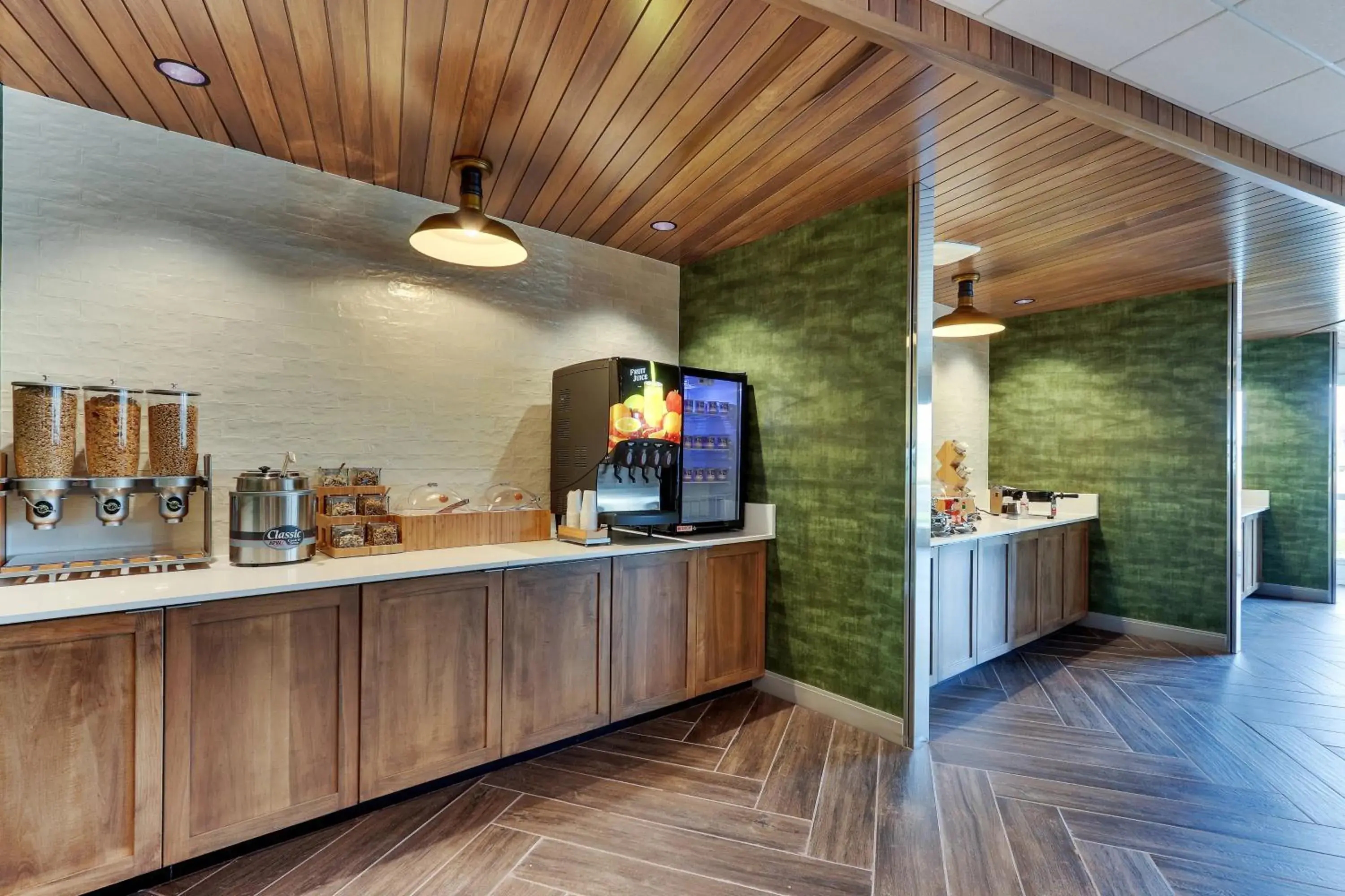 Breakfast, Kitchen/Kitchenette in Fairfield Inn and Suites by Marriott Warsaw