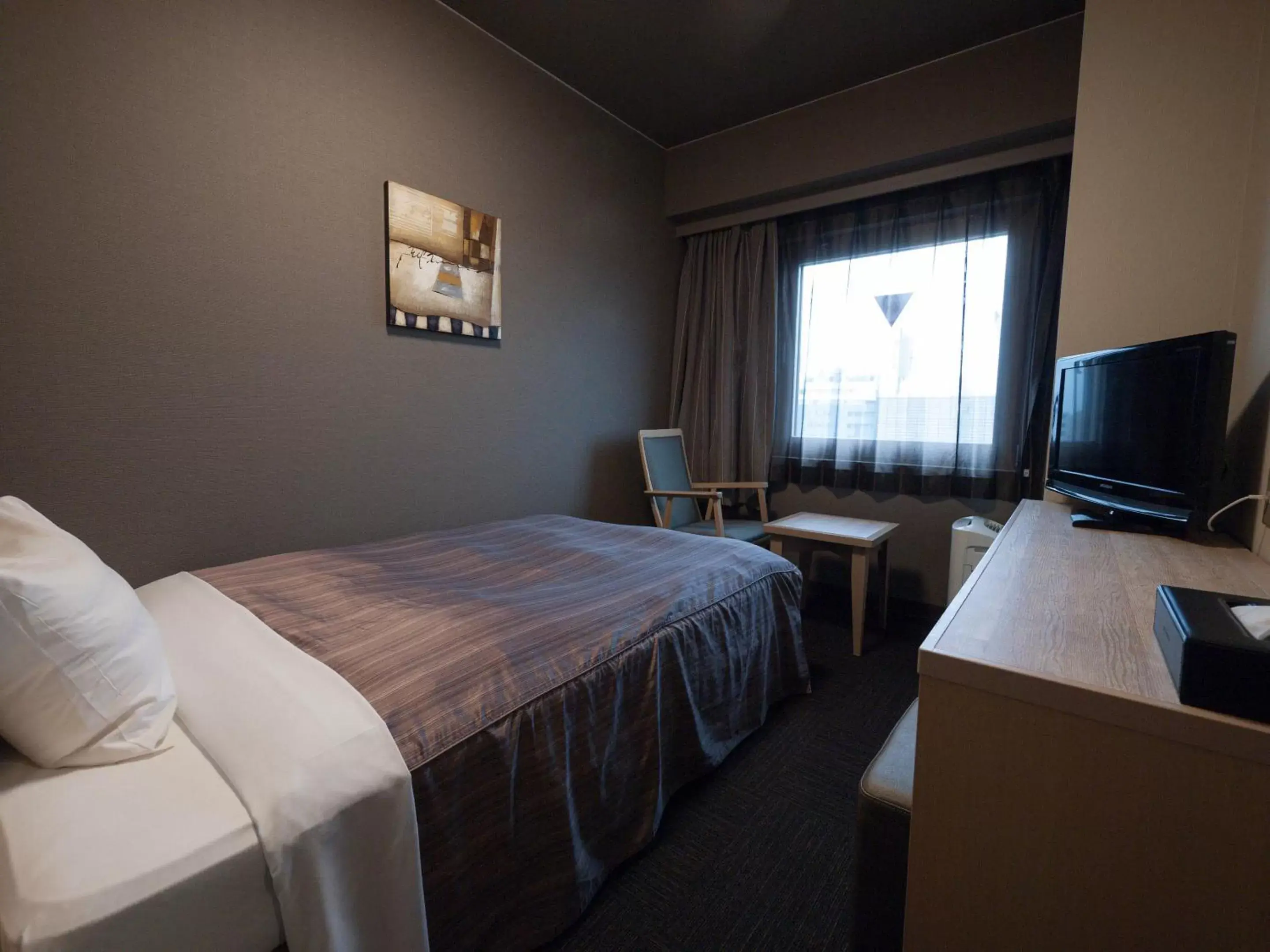 Photo of the whole room, Bed in Hotel Route-Inn Tokyo Asagaya