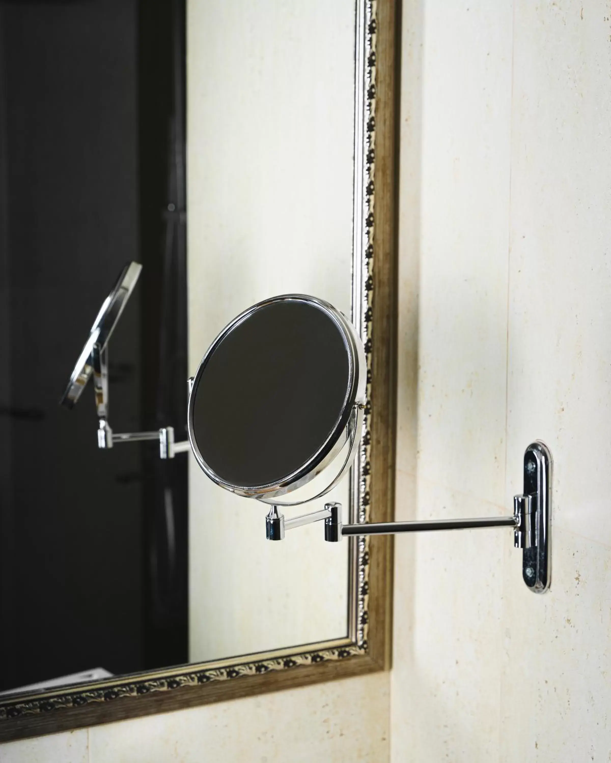 Bathroom in Paris Hotel Yerevan