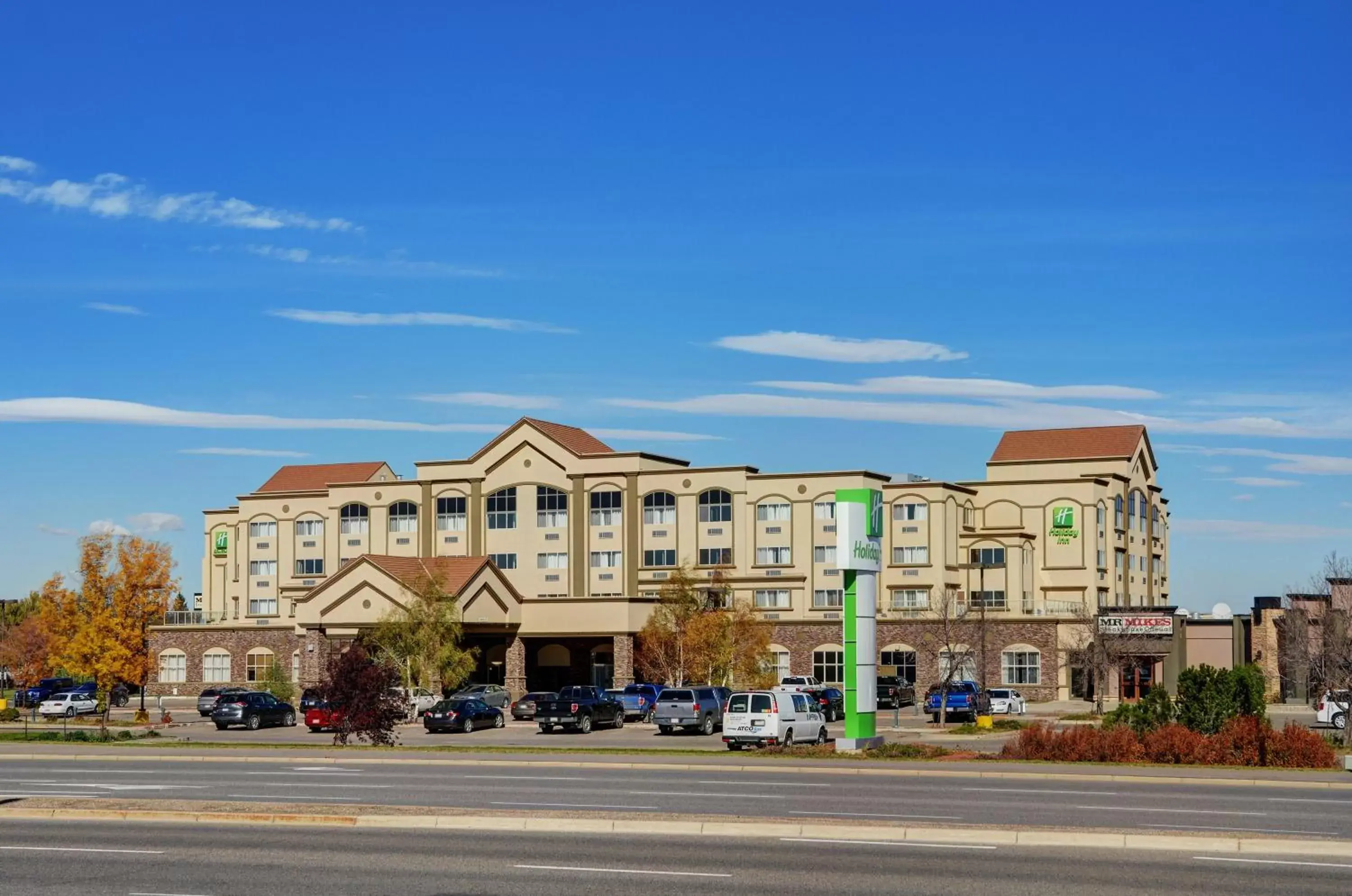 Property Building in Holiday Inn Lethbridge, an IHG Hotel