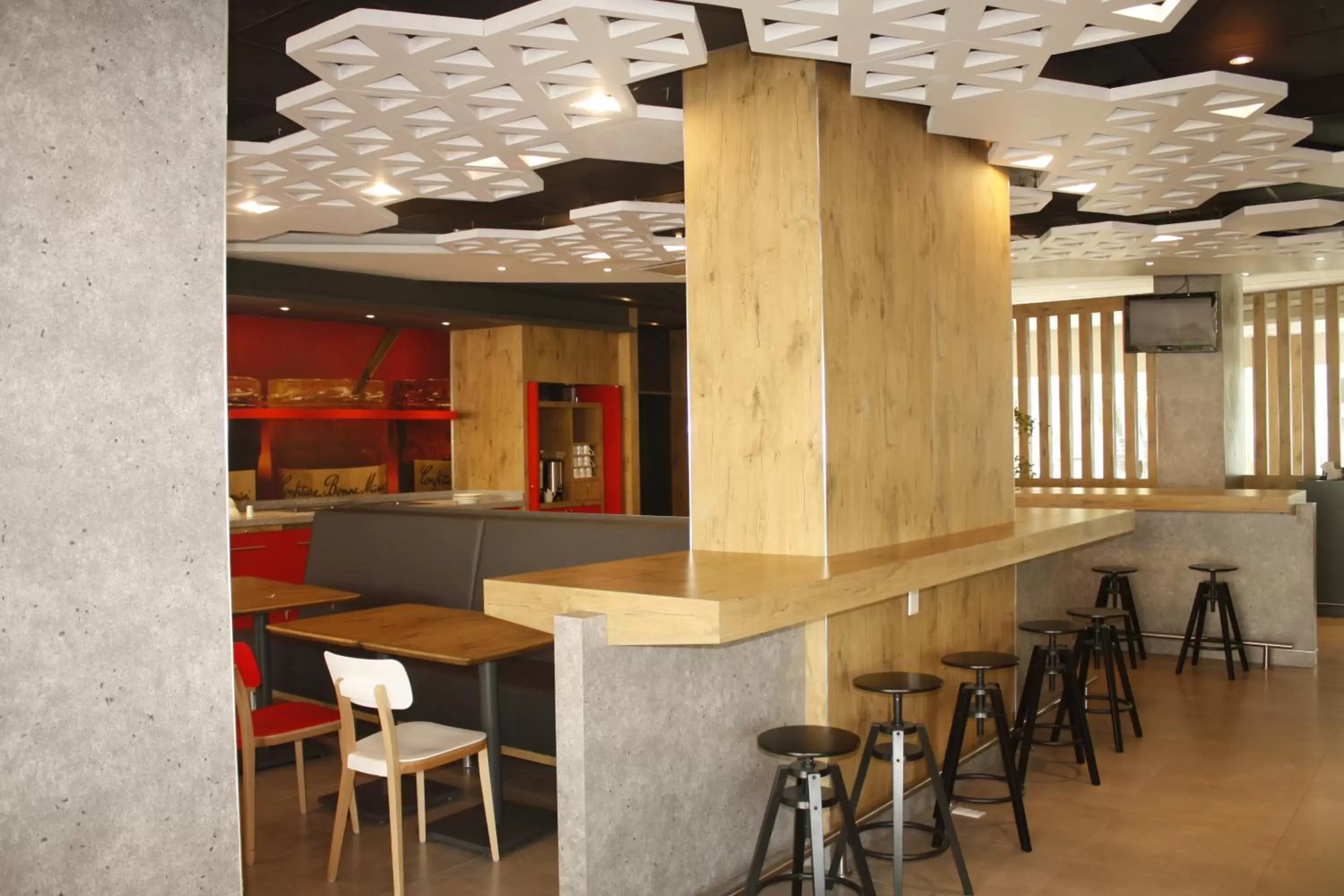 Restaurant/places to eat, Lounge/Bar in Ibis Guadalajara Expo