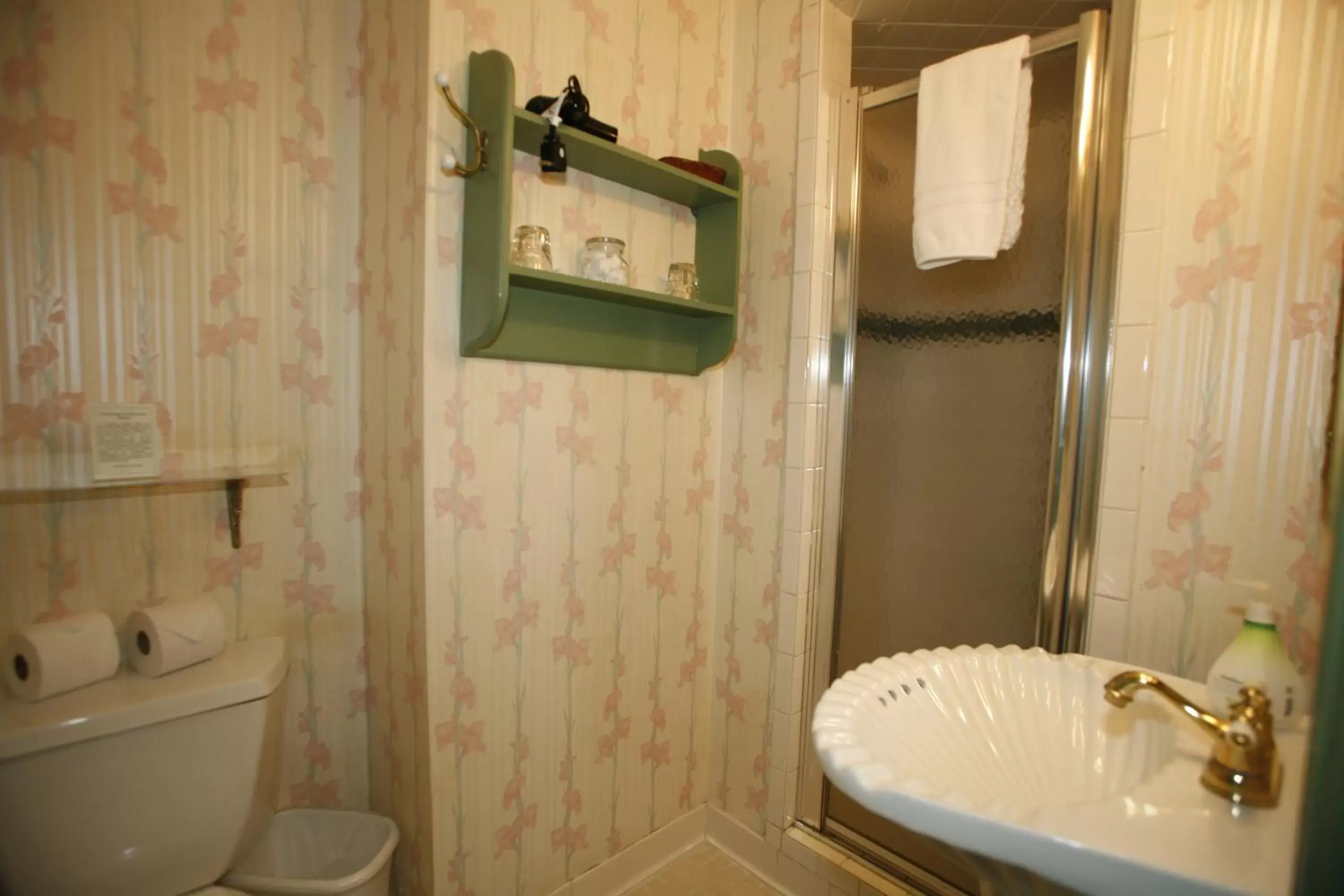 Standard Double Room in Parsonage Inn Bed and Breakfast Standard Double Room in Parsonage Inn Bed and Breakfast