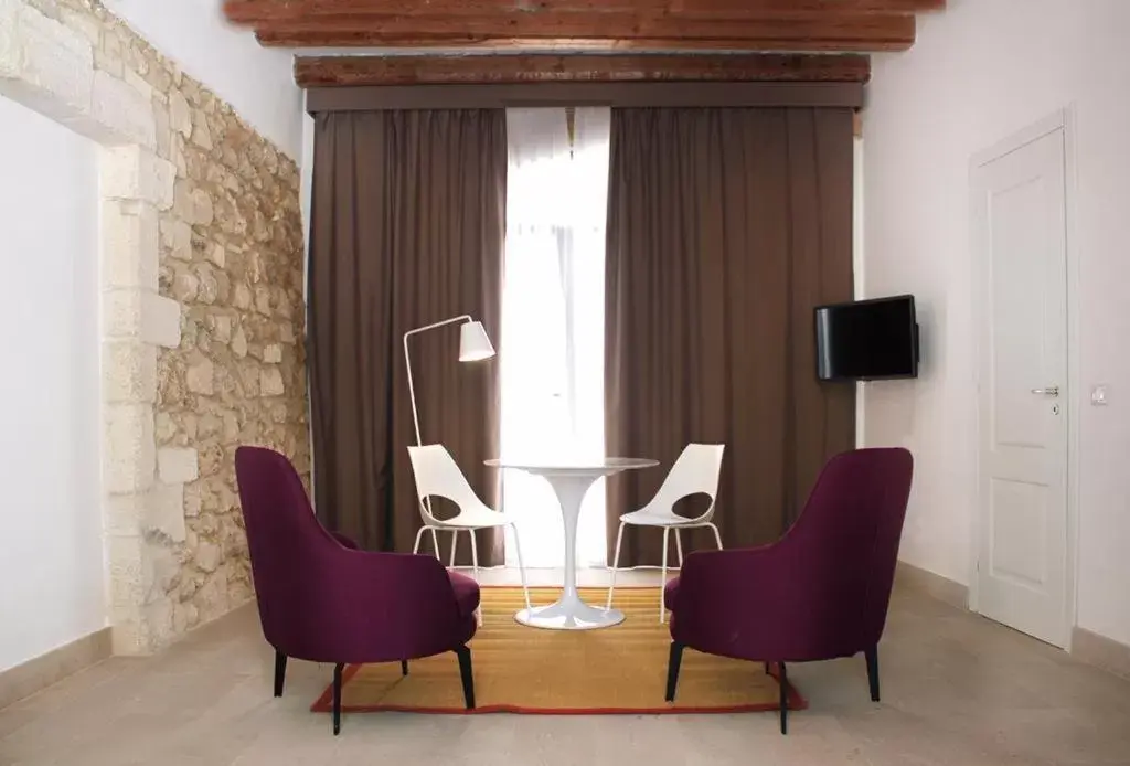 Seating Area in Isabella di Castiglia Apartments