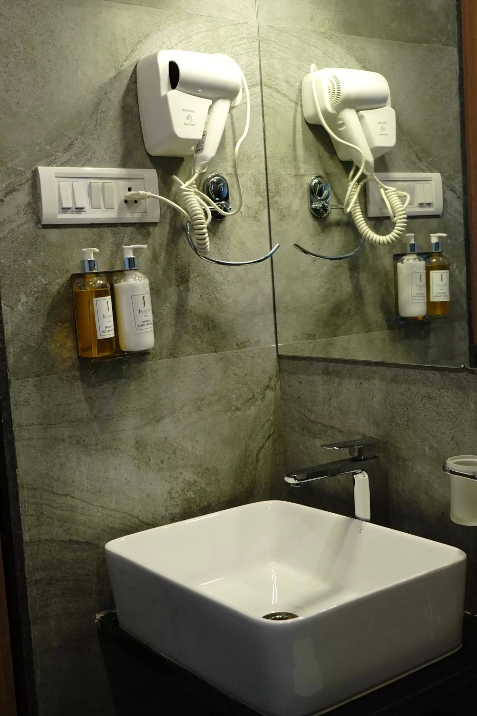 Bathroom in Jivanta Mahabaleshwar