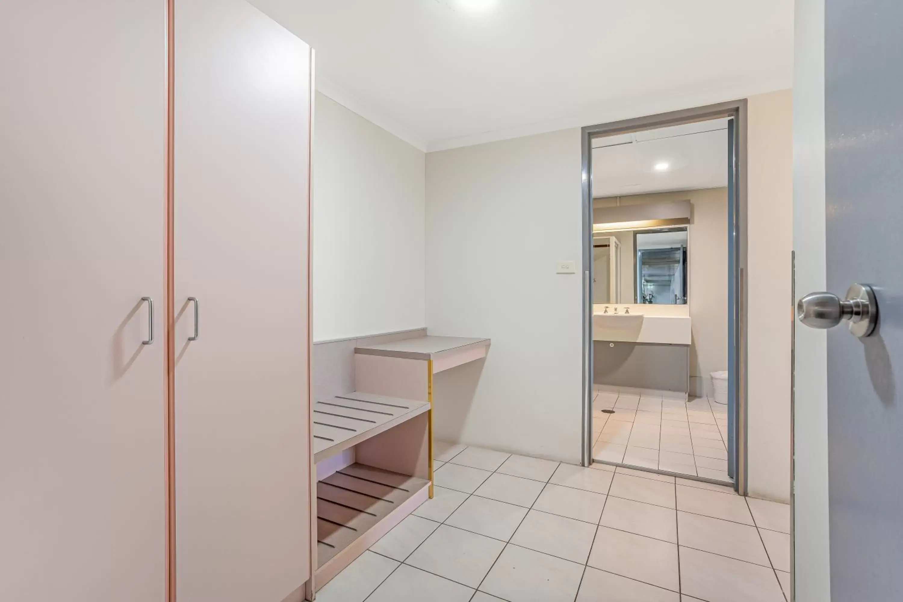 Bathroom in Nelson Towers Motel & Apartments