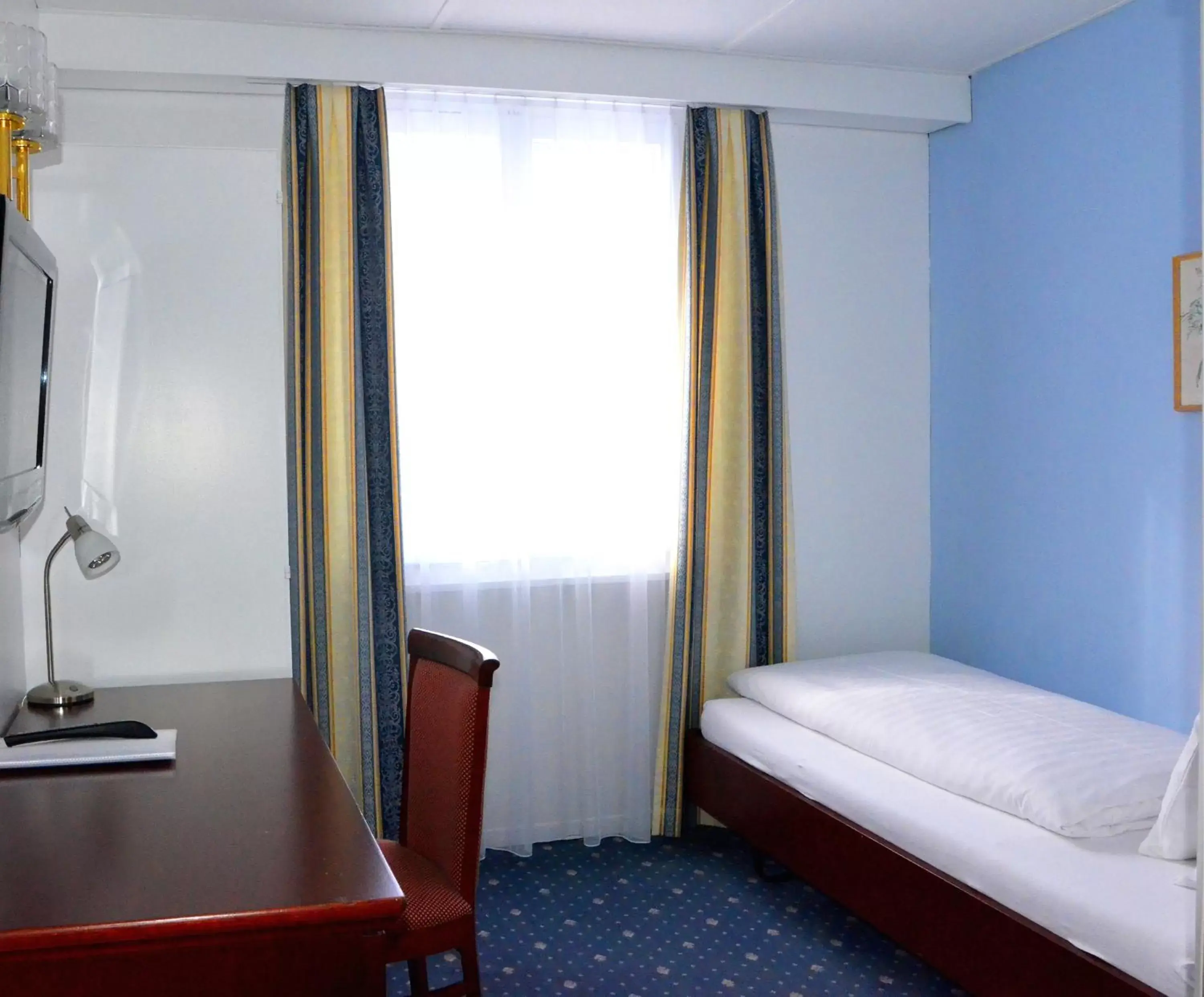 Bed in Hotel Weisses Kreuz Bed in Hotel Weisses Kreuz