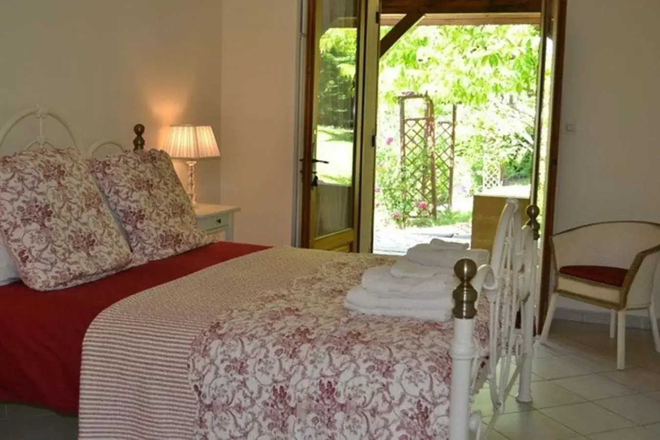 Bedroom, Bed in La Colline