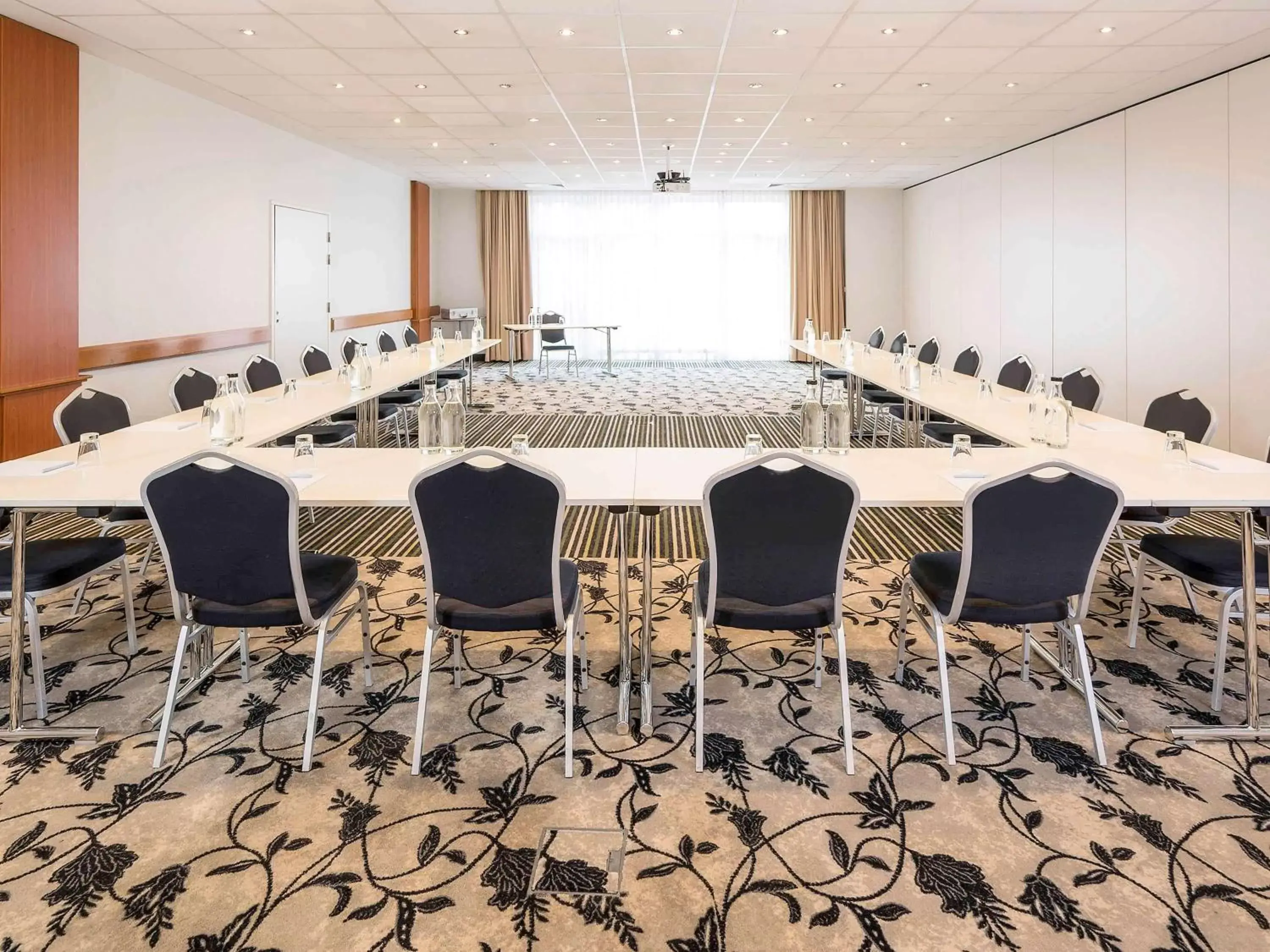 Meeting/conference room in Mercure Hannover Oldenburger Allee