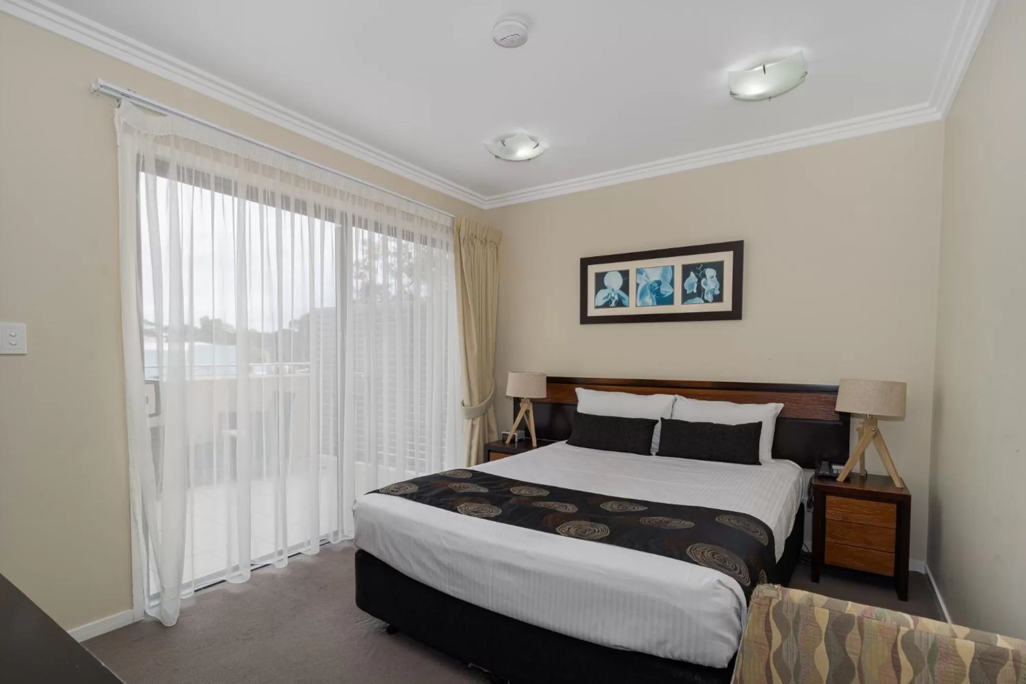 Bed in Eden by the Bay