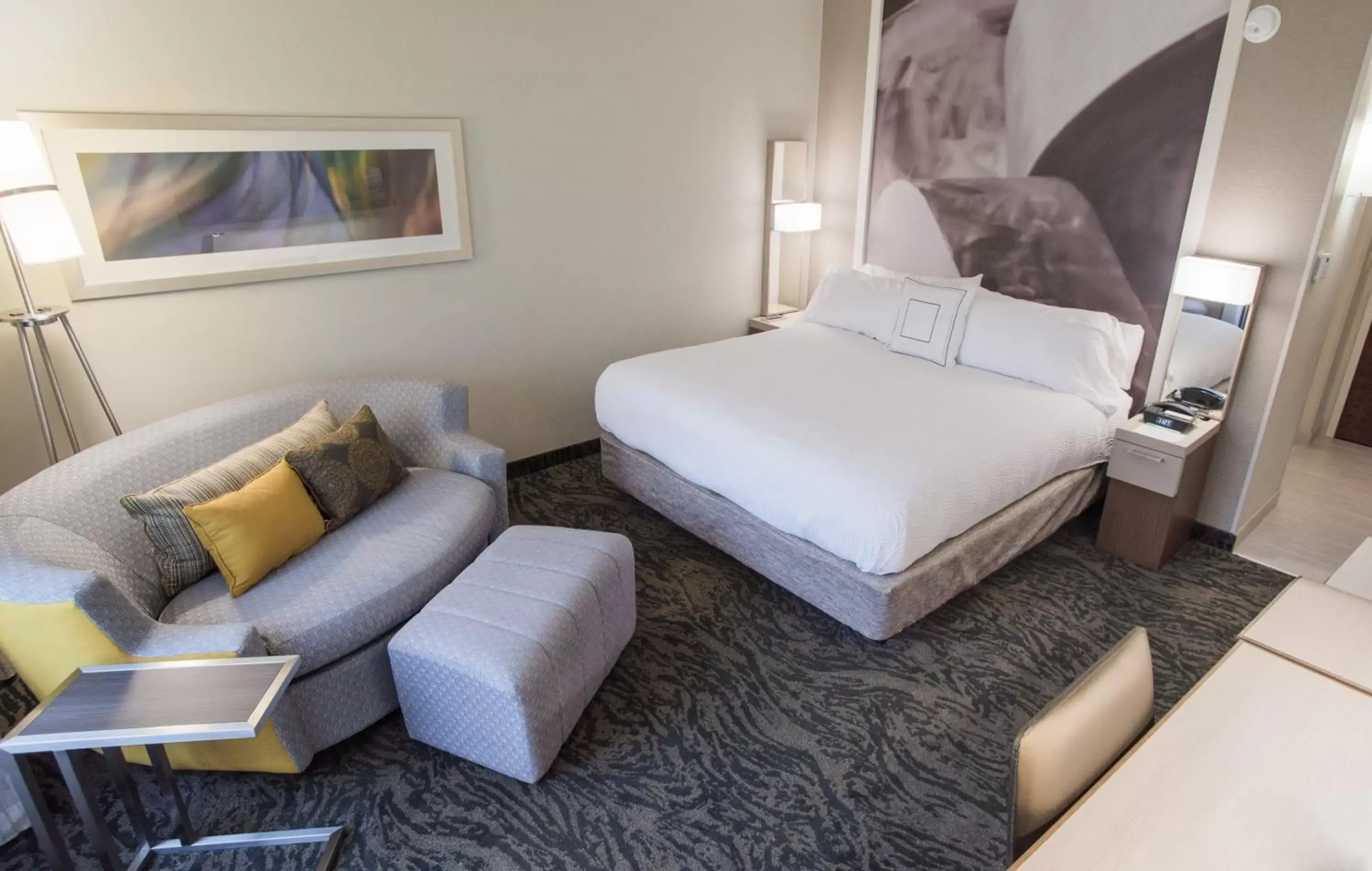 Bedroom, Bed in Courtyard by Marriott Hickory