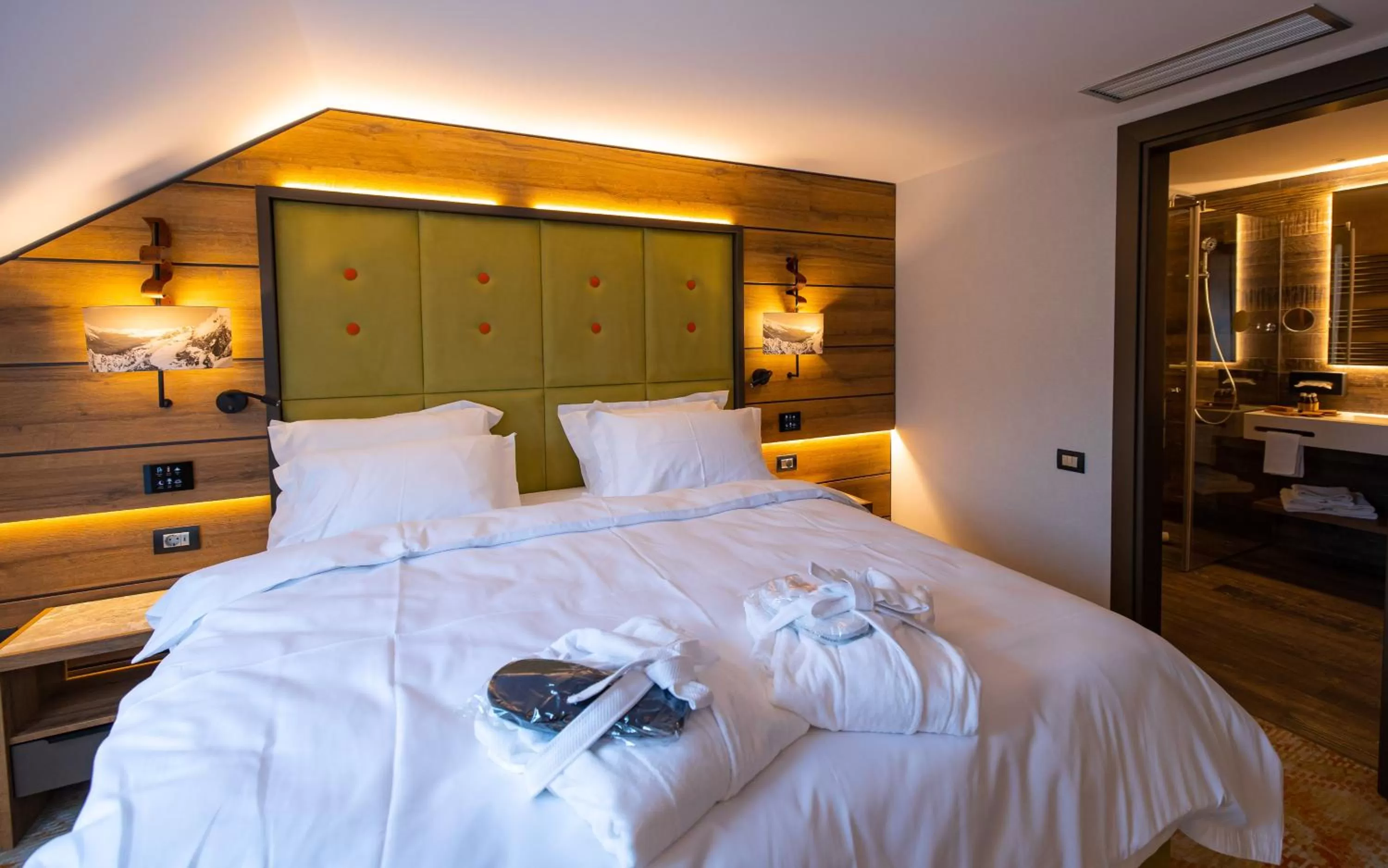 Bed in Hotel Belmont