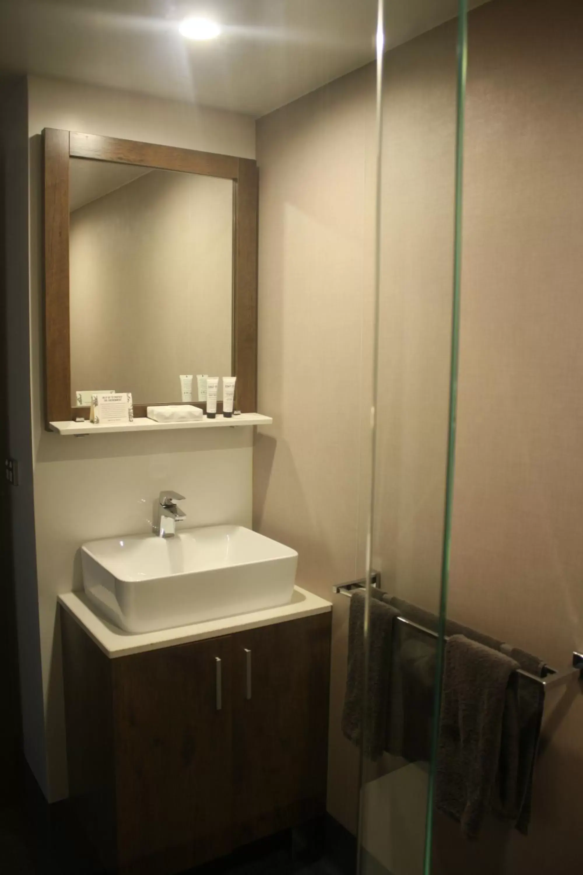 Bathroom in No. 9 Hotel