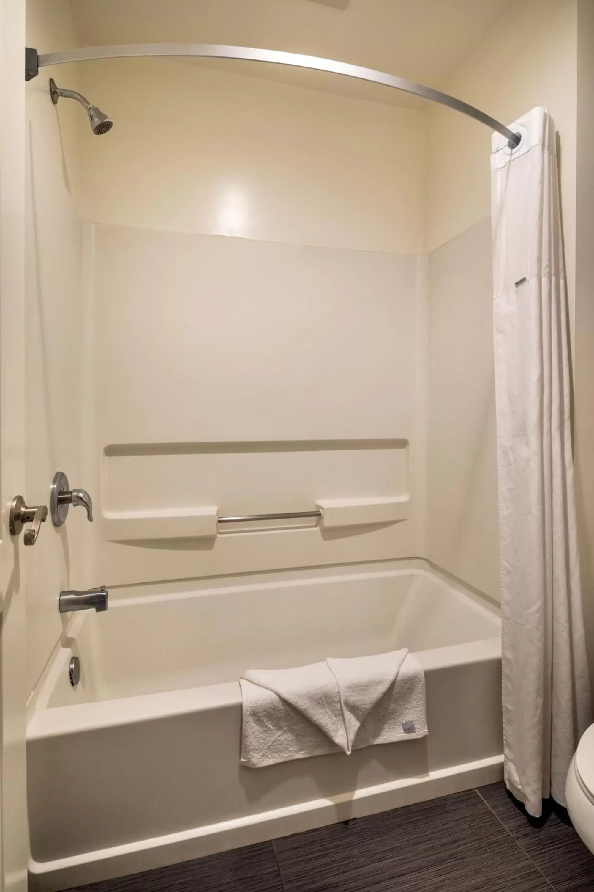 Shower, Bathroom in Travelodge by Wyndham LAX
