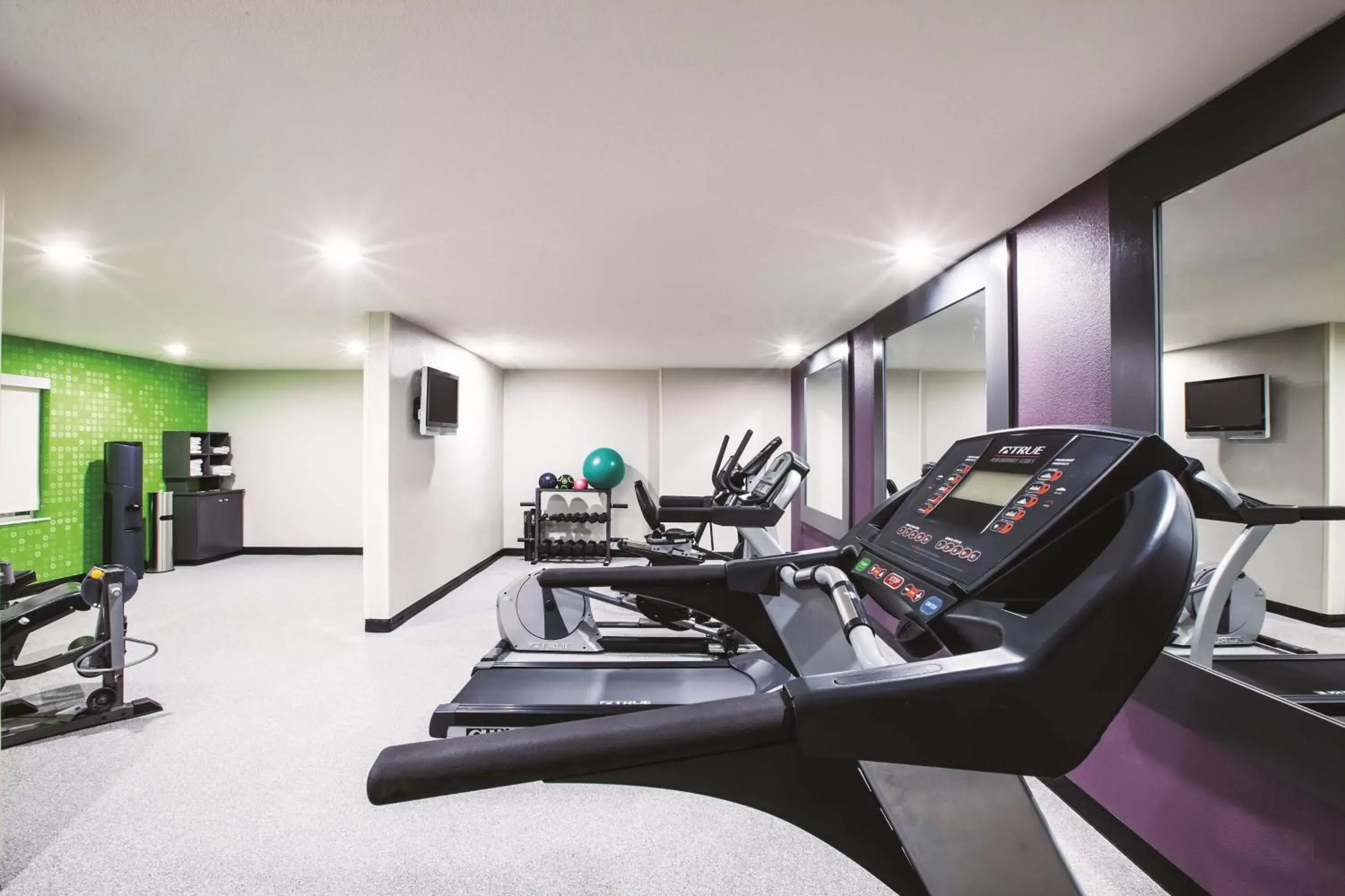 Fitness centre/facilities, Fitness Center/Facilities in La Quinta by Wyndham Walker - Denham Springs
