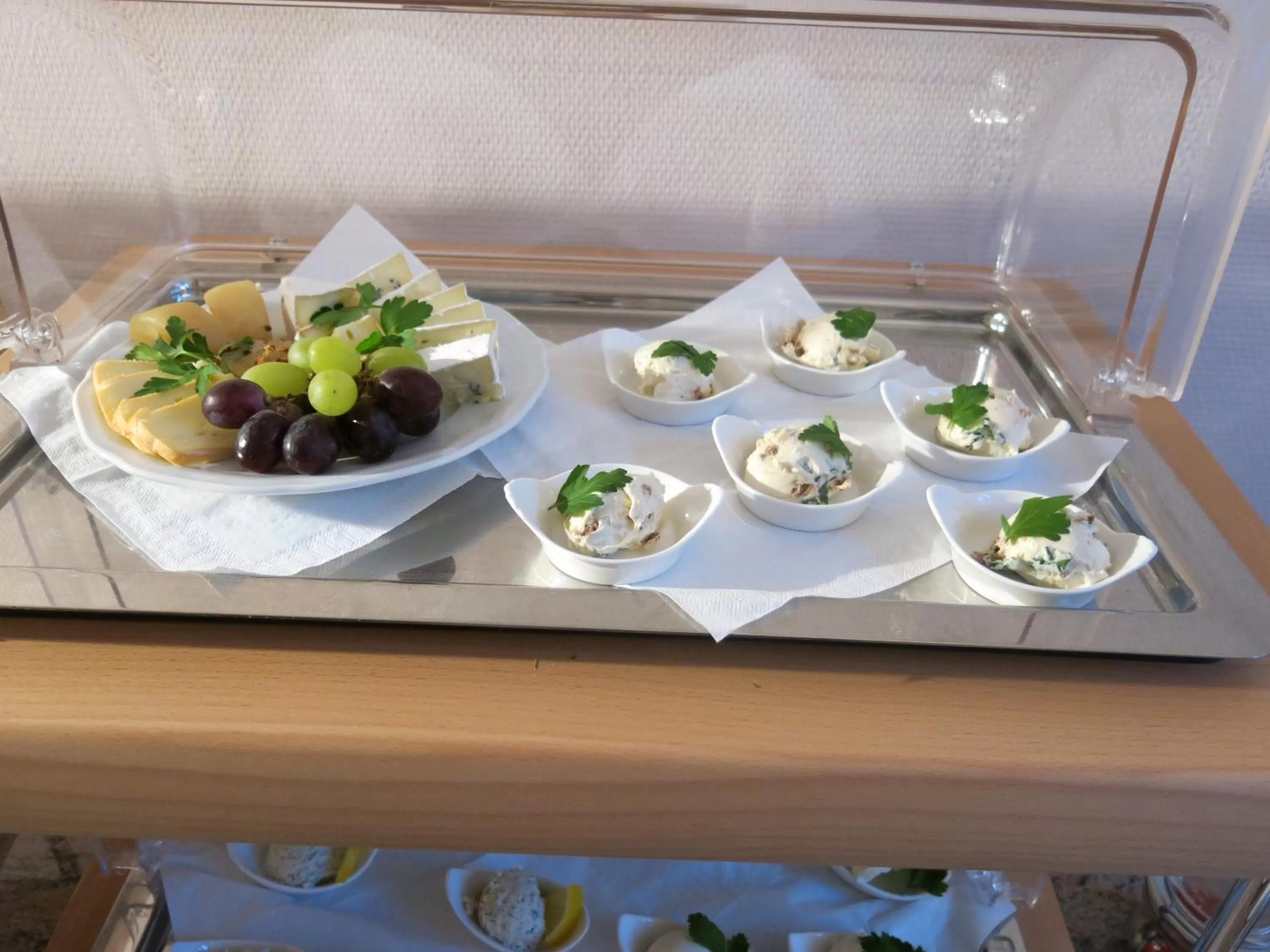 Buffet breakfast in Hotel Hafen Hitzacker - Elbe