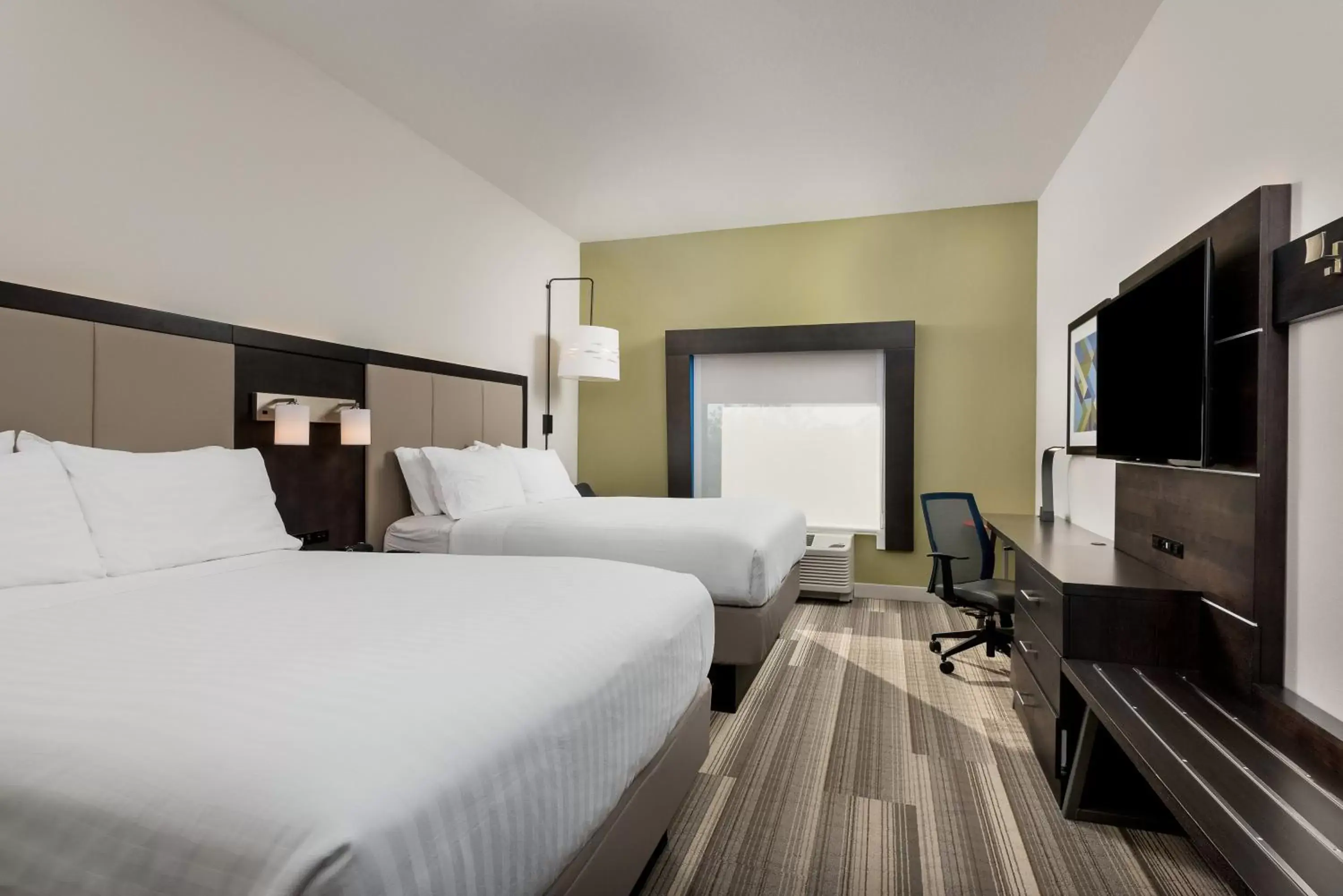 Photo of the whole room, Bed in Holiday Inn Express & Suites Lakeland South, an IHG Hotel