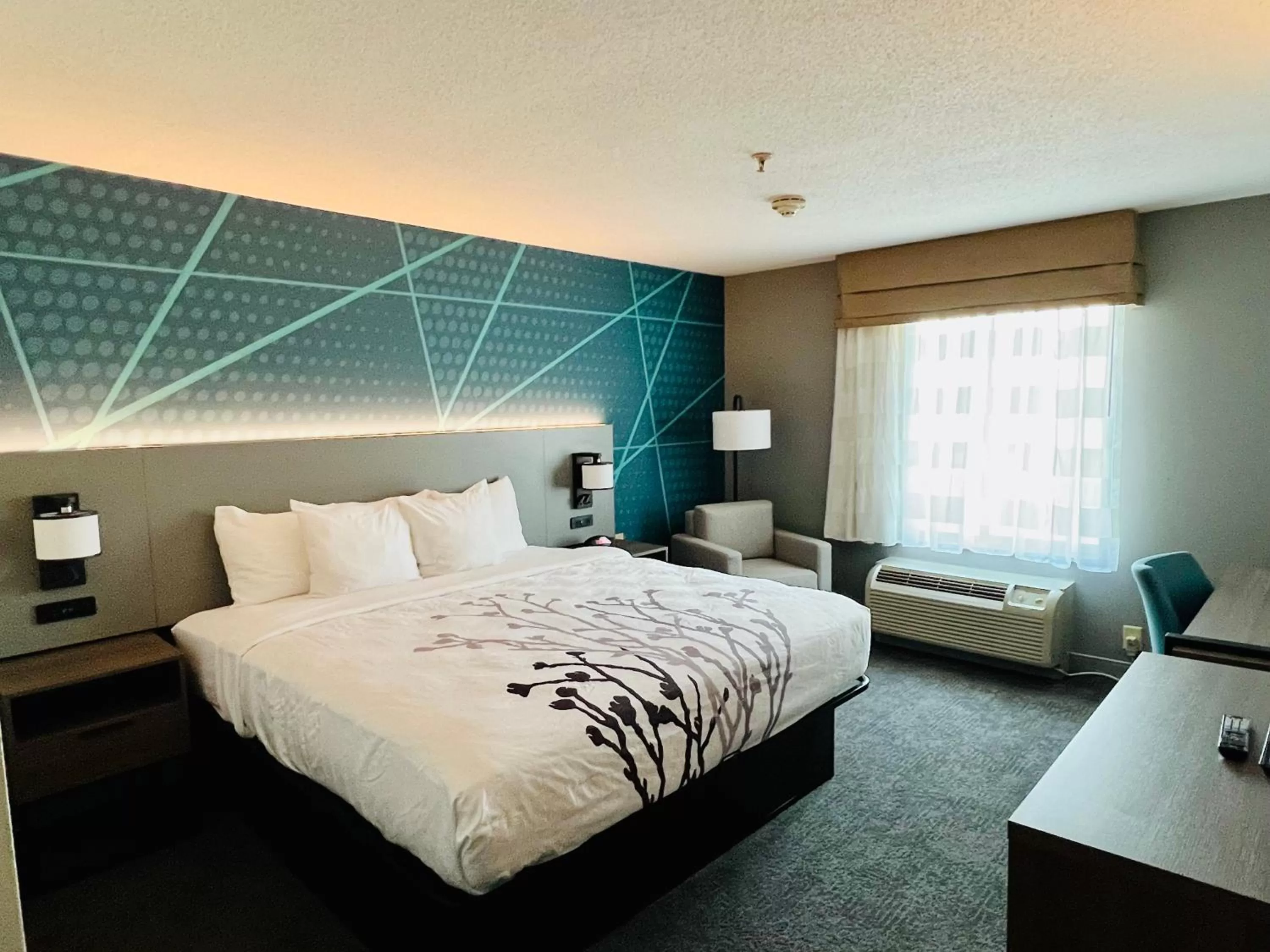 Bedroom, Bed in Comfort Inn Emporia