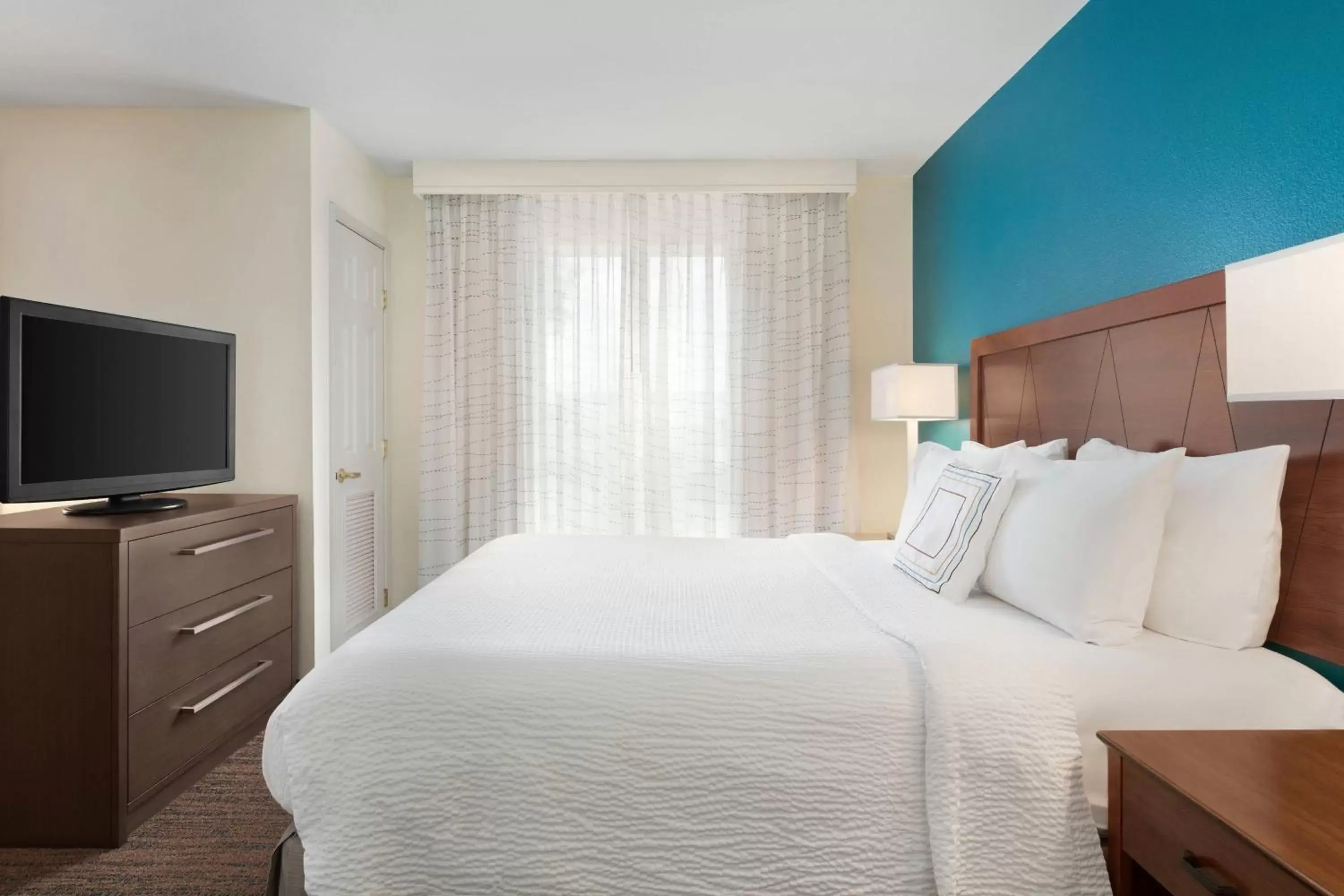 Photo of the whole room, Bed in Residence Inn By Marriott Las Vegas Stadium Area