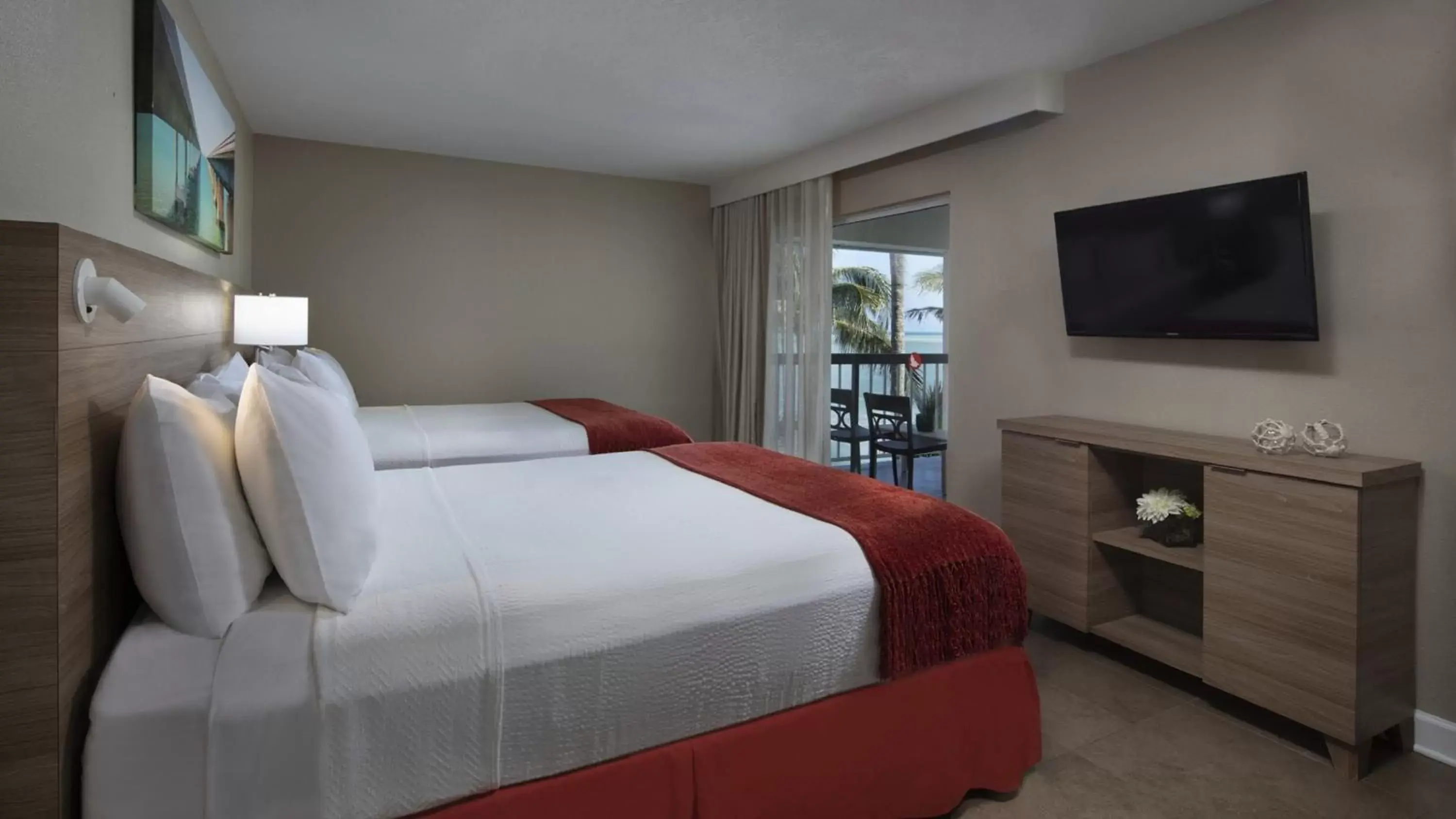 Bed in Pelican Cove Resort & Marina