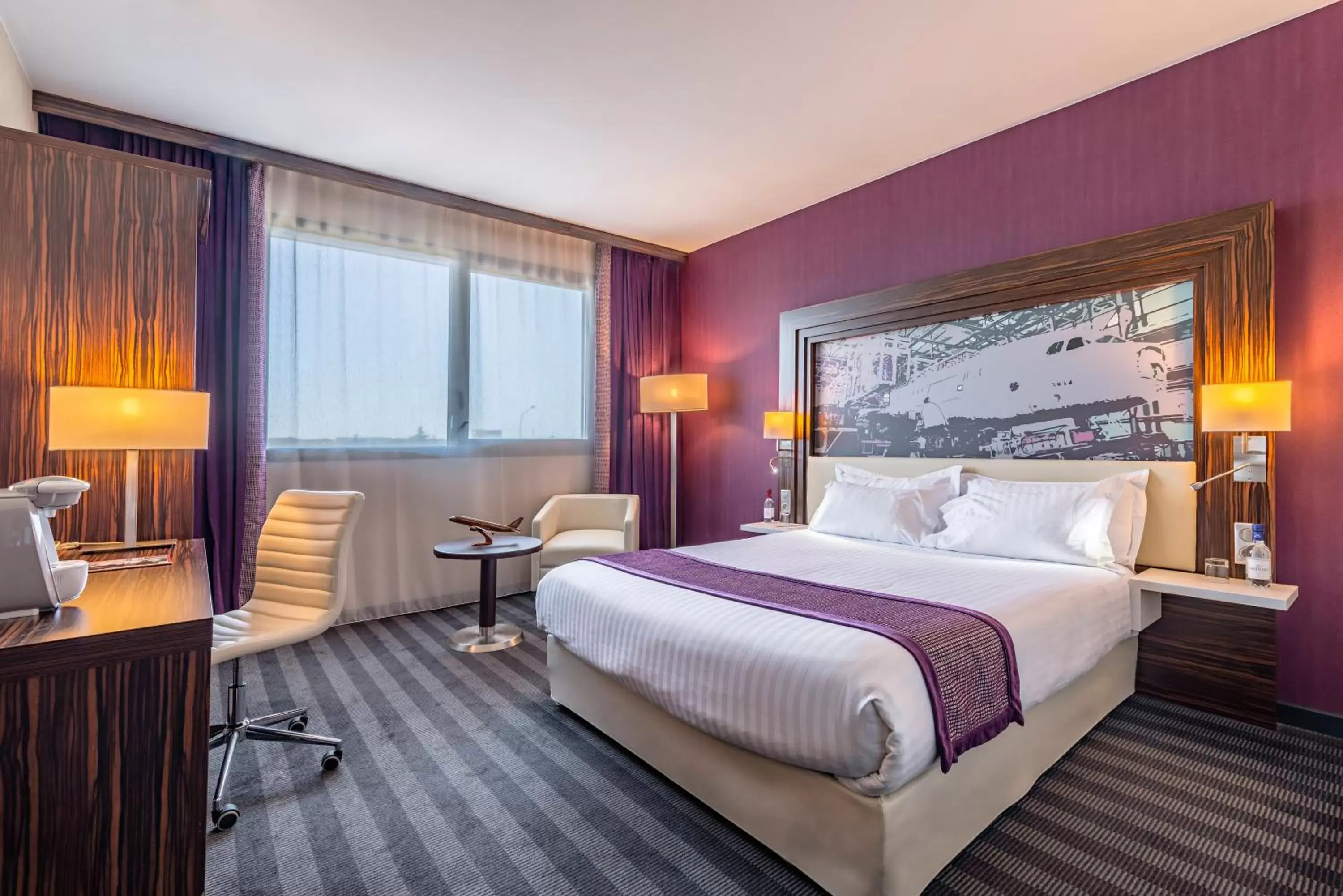 Photo of the whole room, Bed in Holiday Inn Toulouse Airport, an IHG Hotel