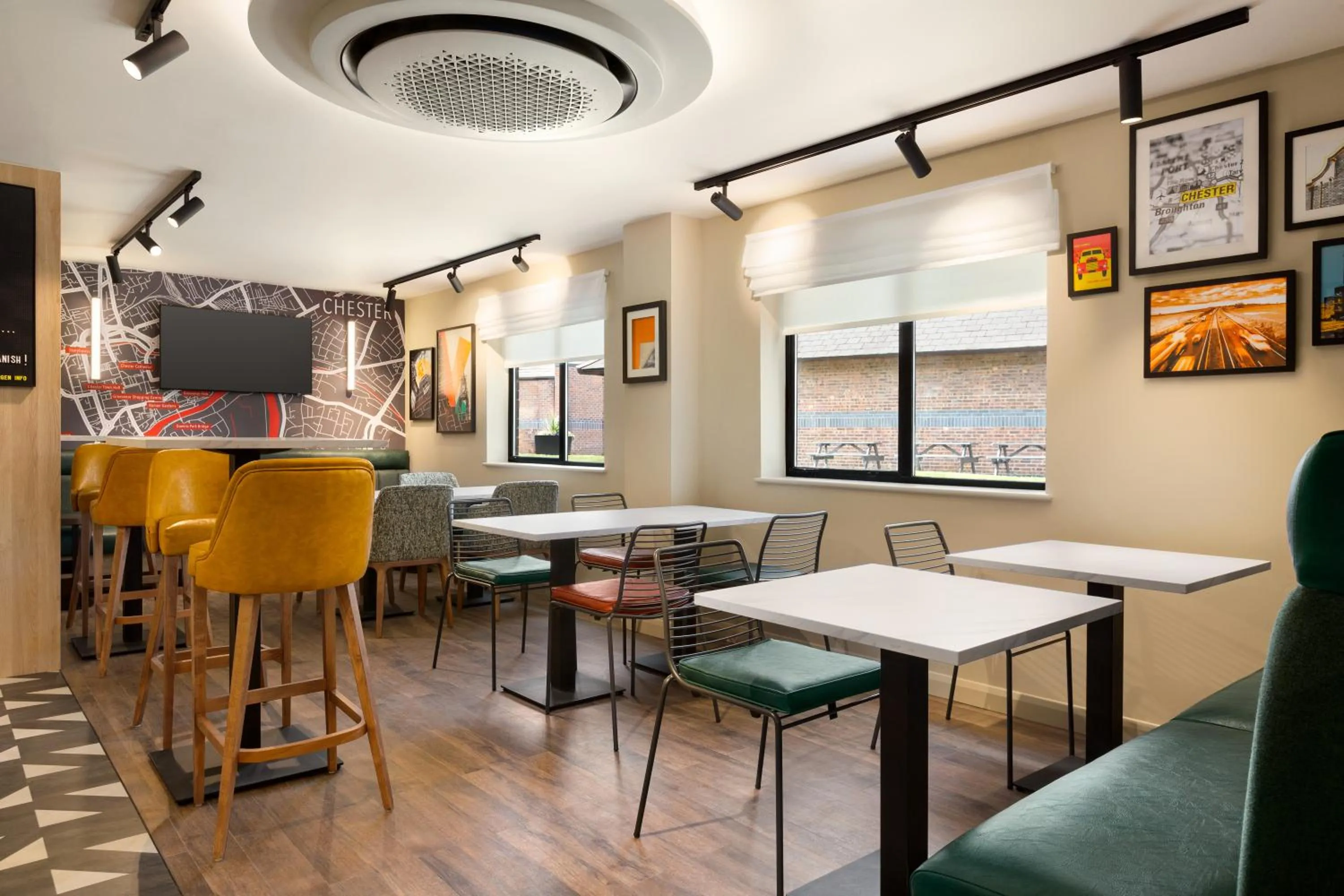 Restaurant/Places to Eat in Days Inn Durham