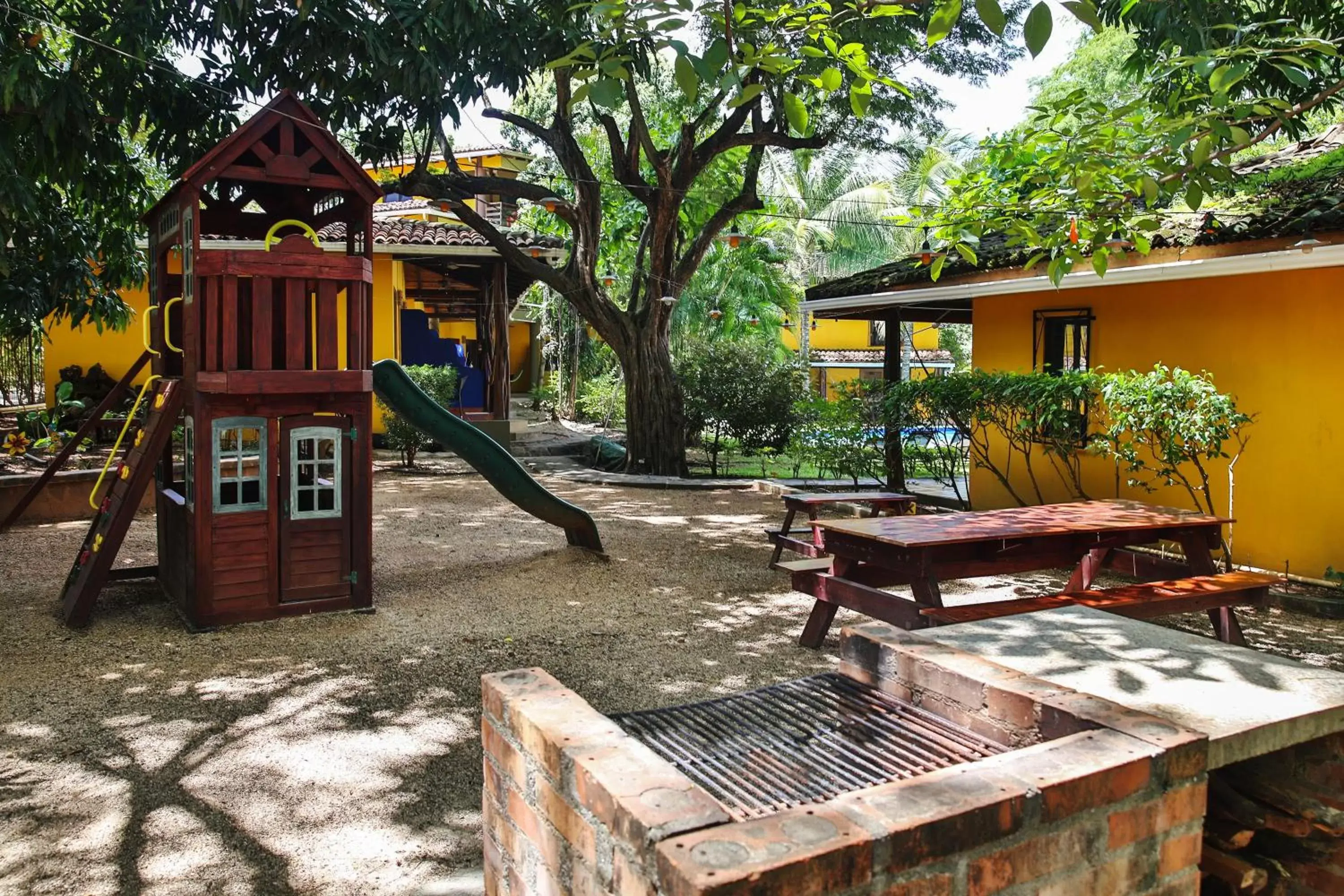 BBQ facilities, Children's Play Area in Villas Macondo